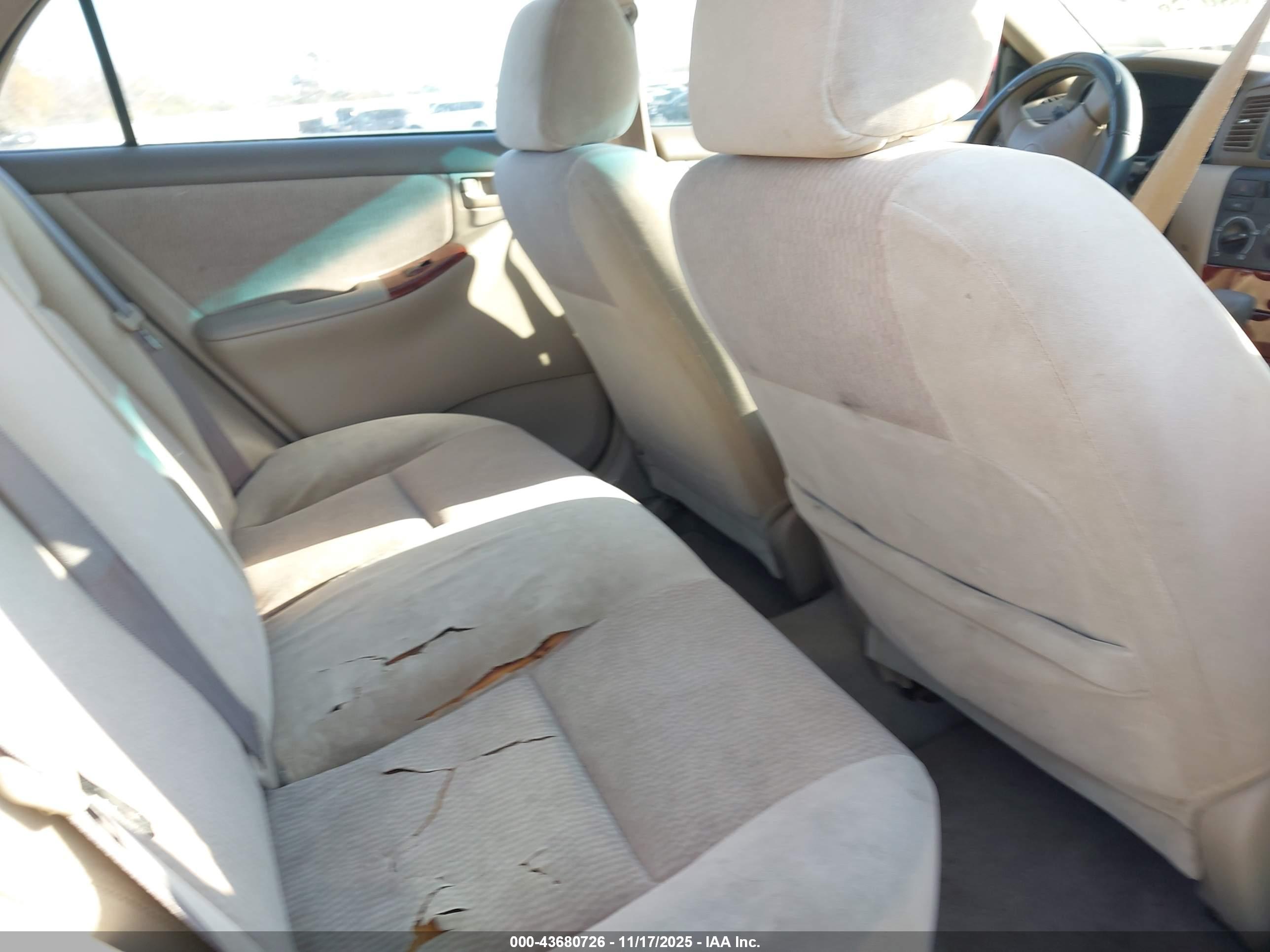 TOYOTA COROLLA image 8