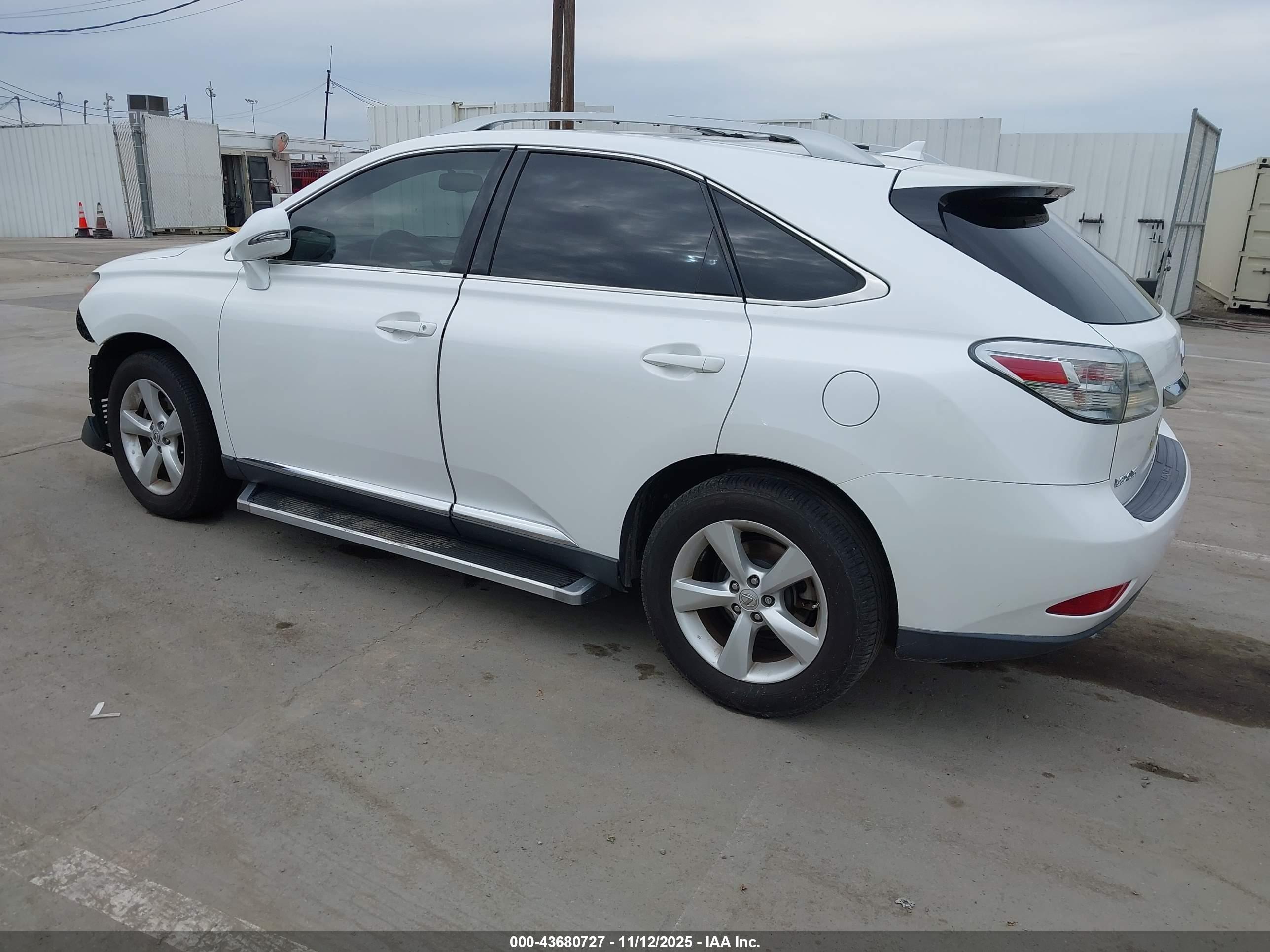 LEXUS RX image 3