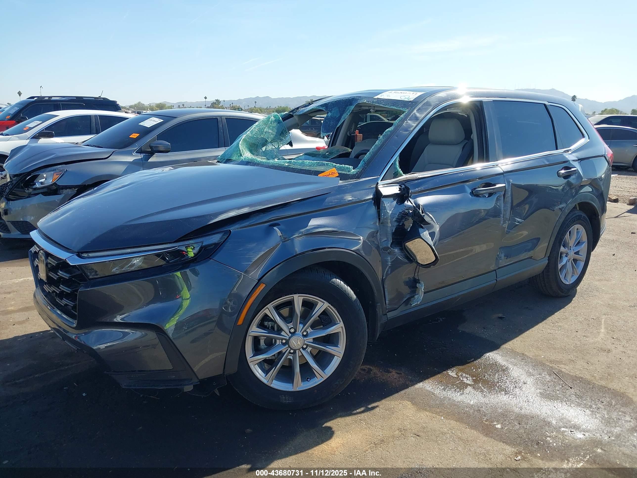 HONDA CR-V image 2