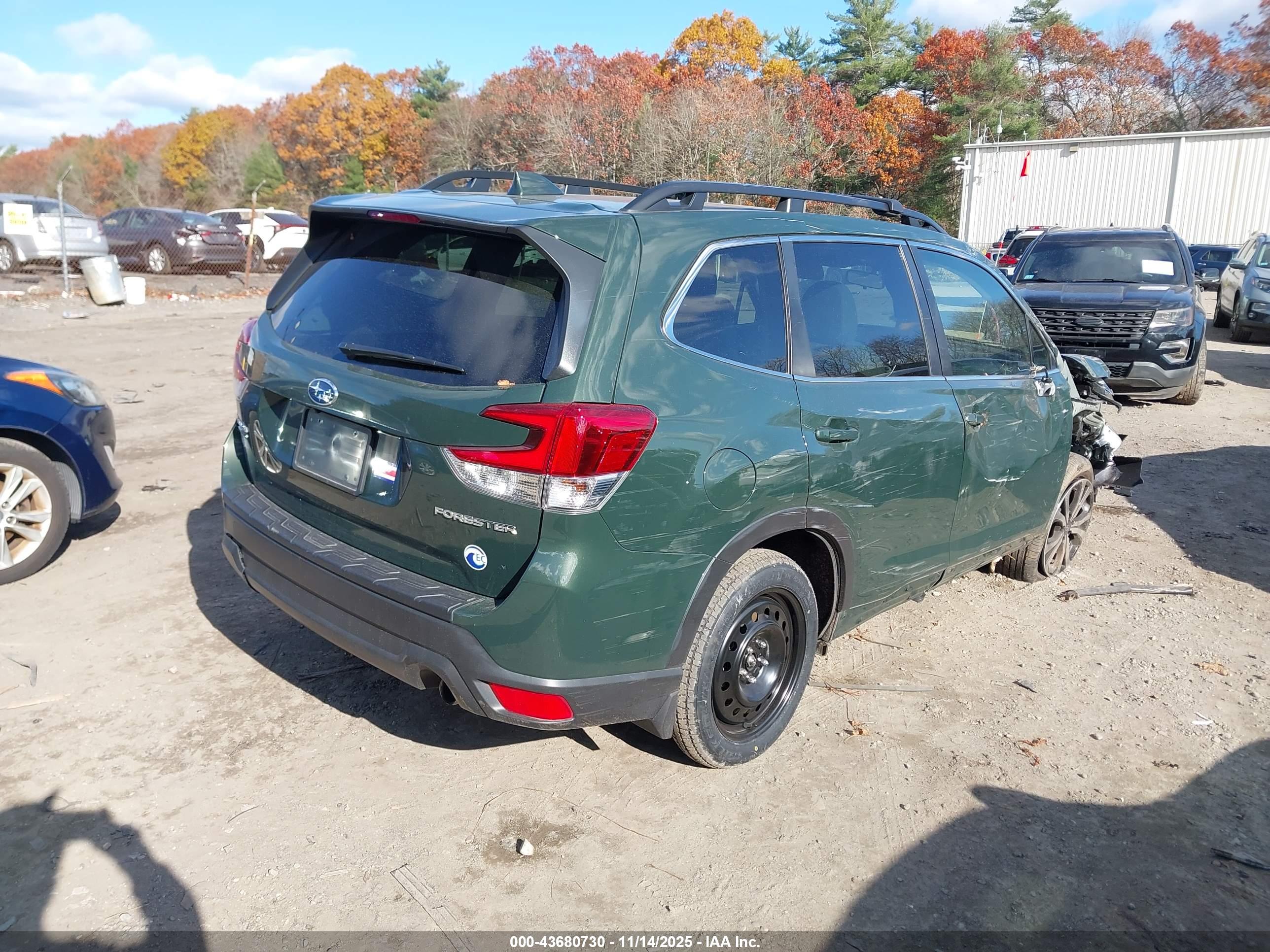SUBARU FORESTER image 4
