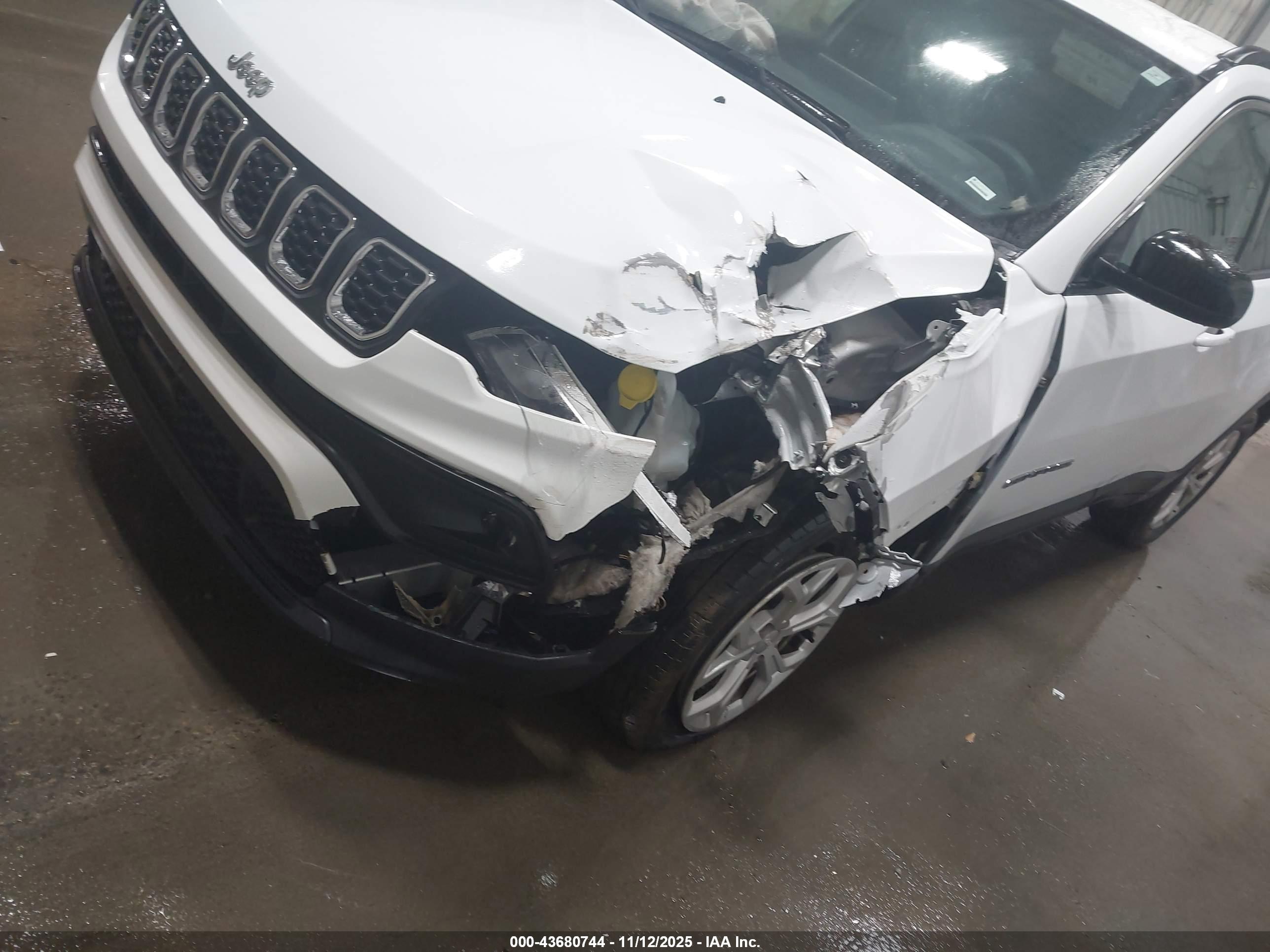 JEEP COMPASS image 6