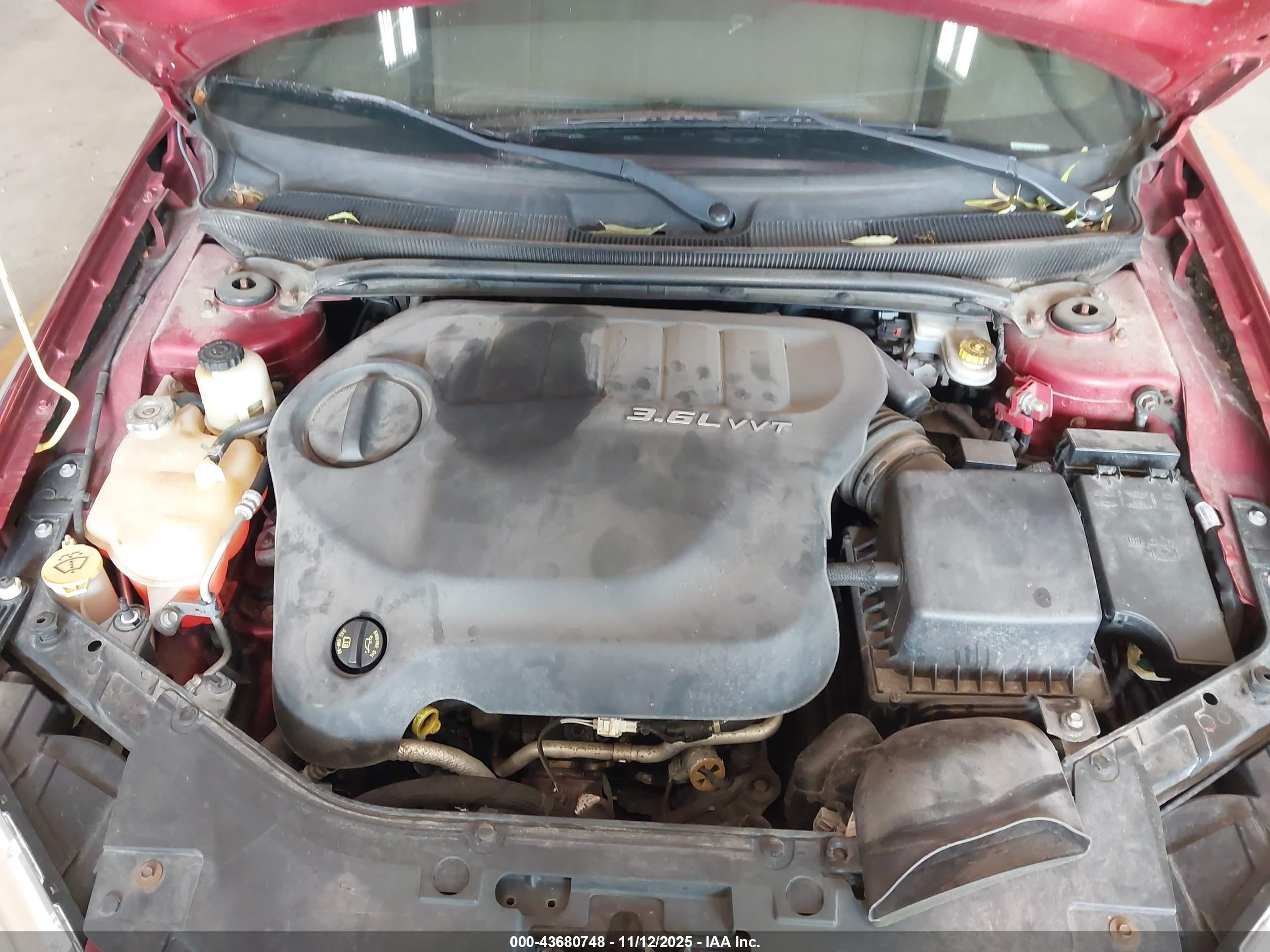 CHRYSLER 200 image 10