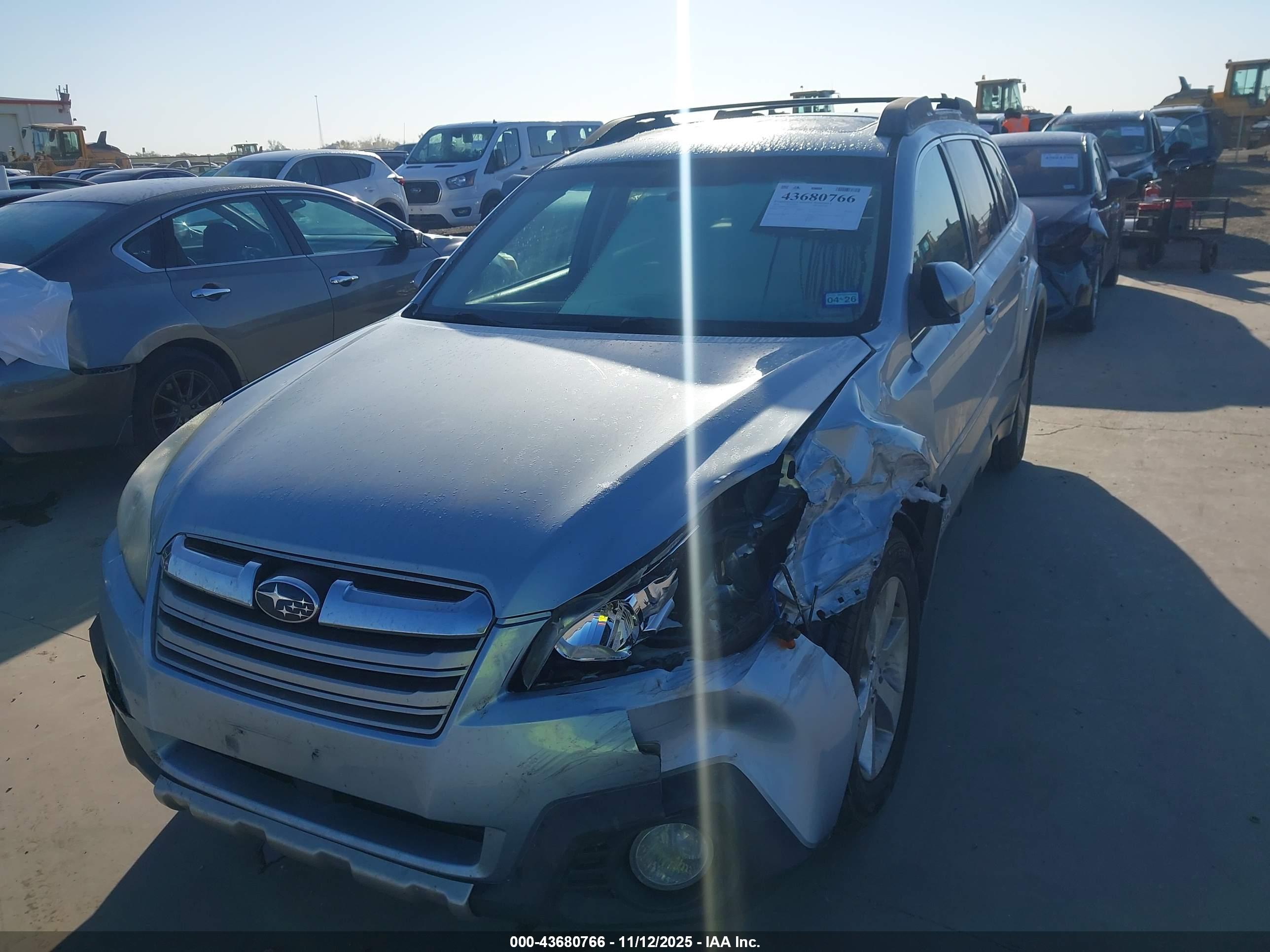 SUBARU OUTBACK image 6