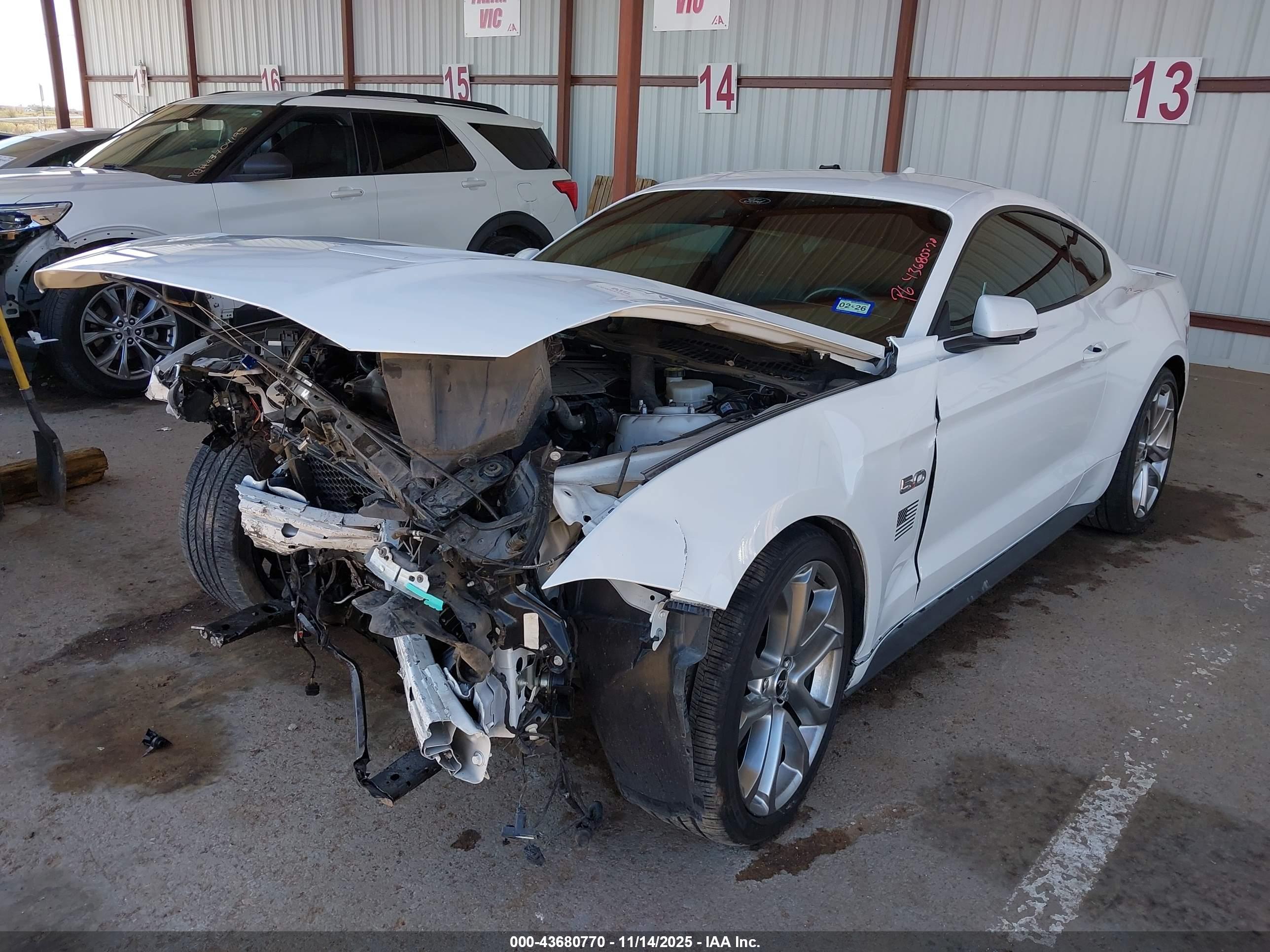 FORD MUSTANG image 2