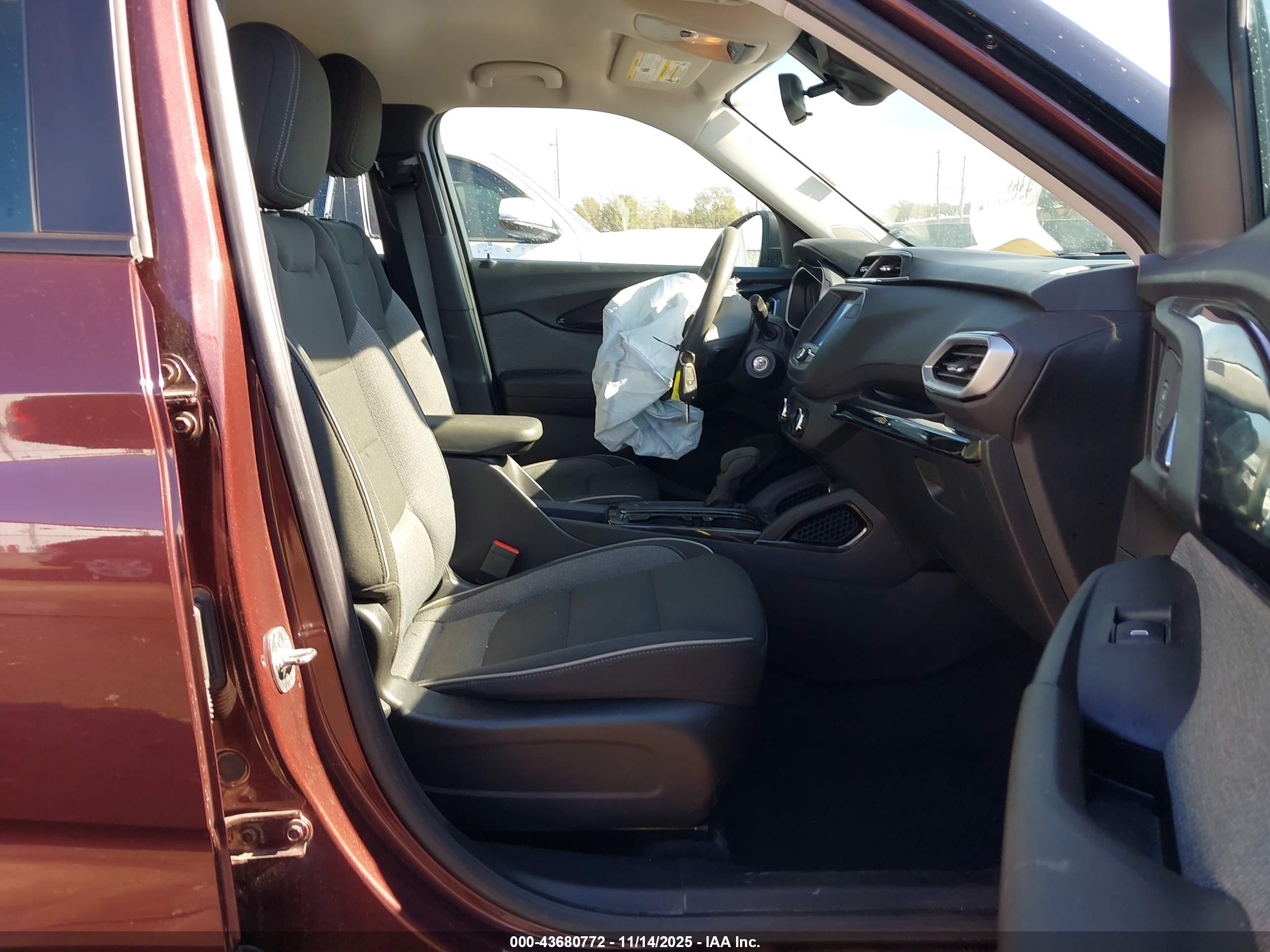 CHEVROLET TRAILBLAZER image 5