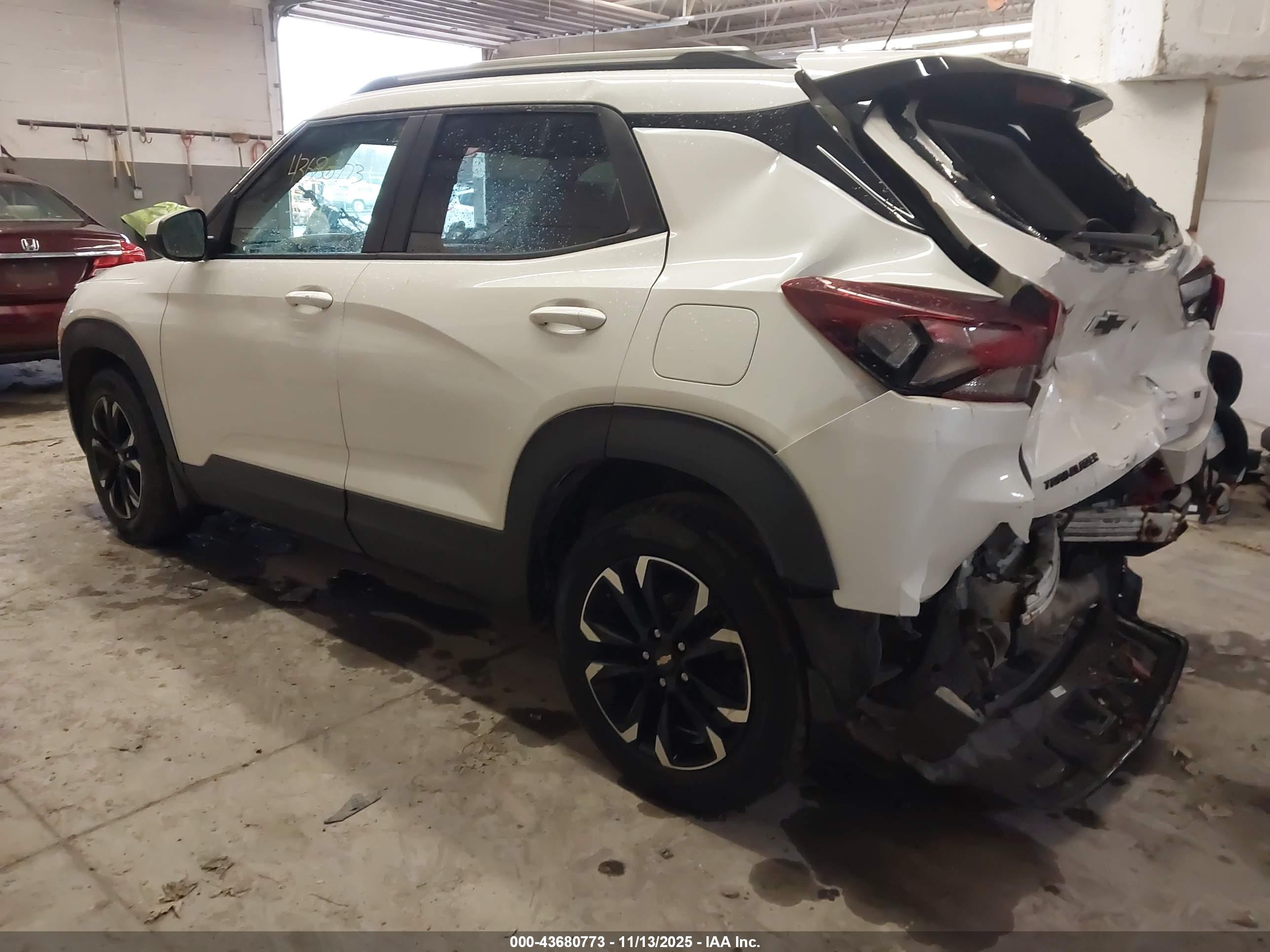 CHEVROLET TRAILBLAZER image 3
