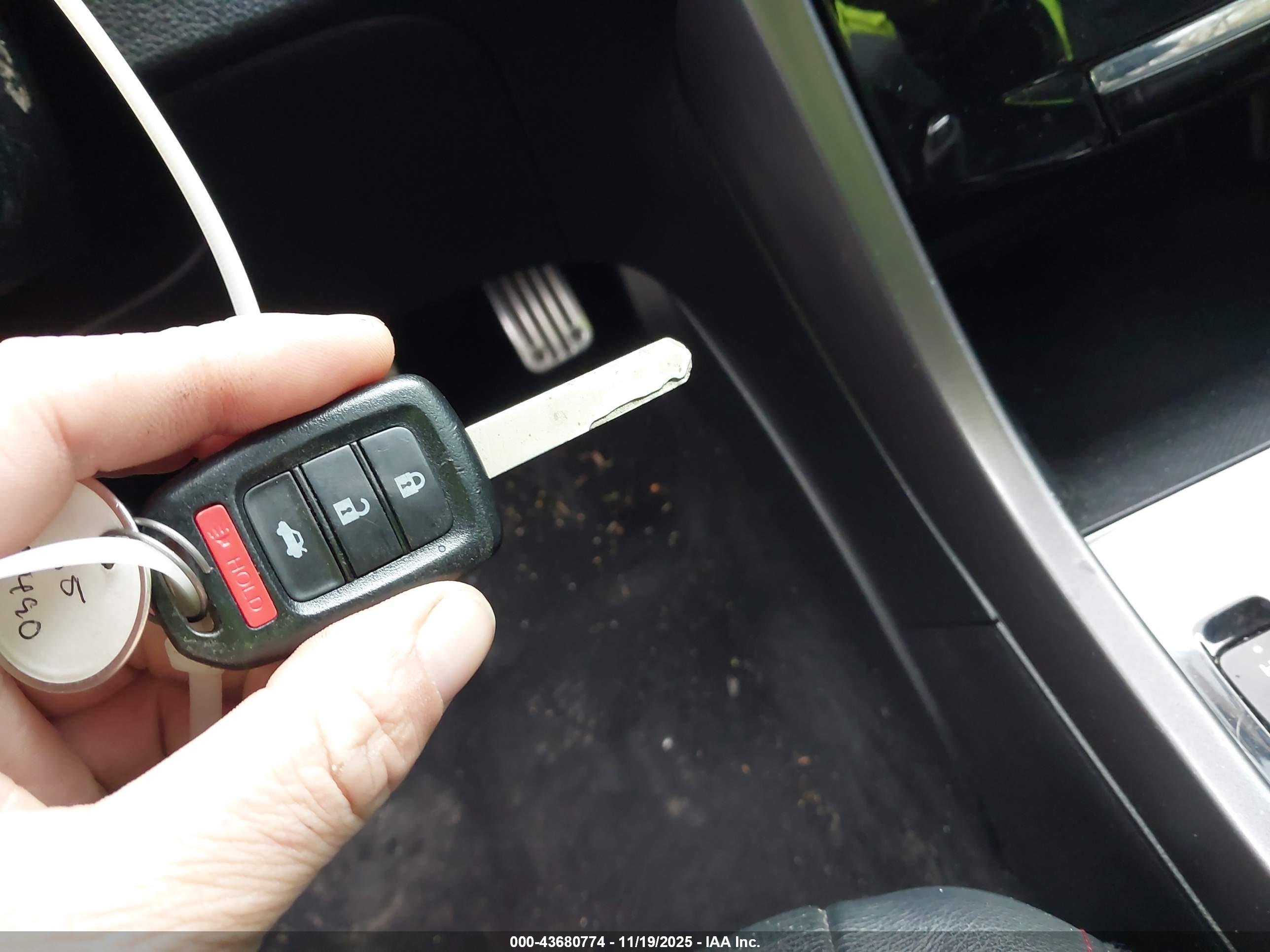 HONDA ACCORD image 11