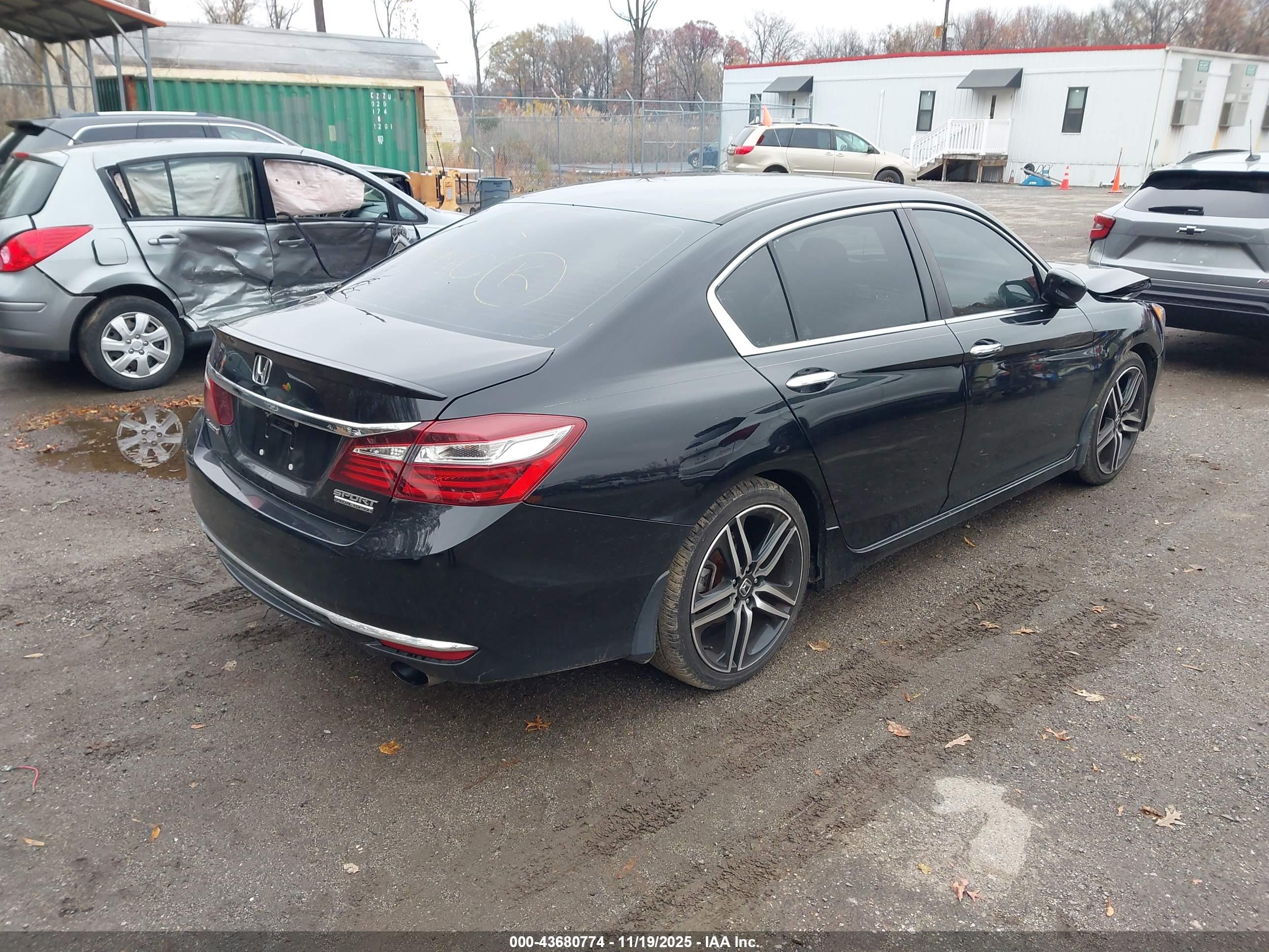 HONDA ACCORD image 4