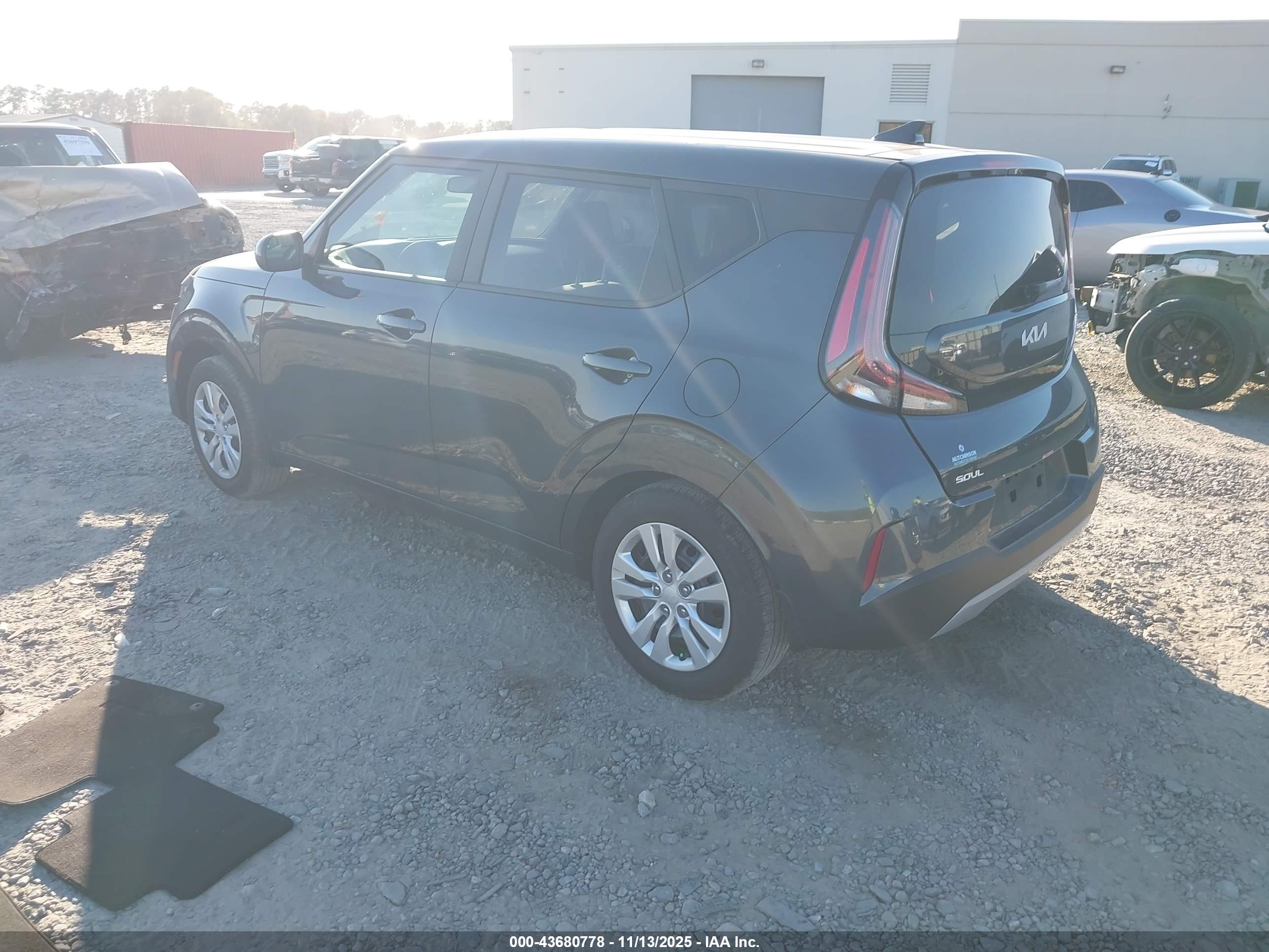 KIA SOUL image 3