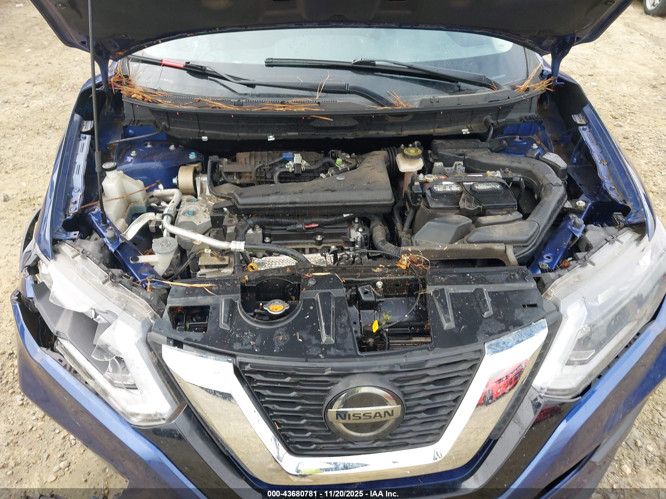 NISSAN ROGUE image 10