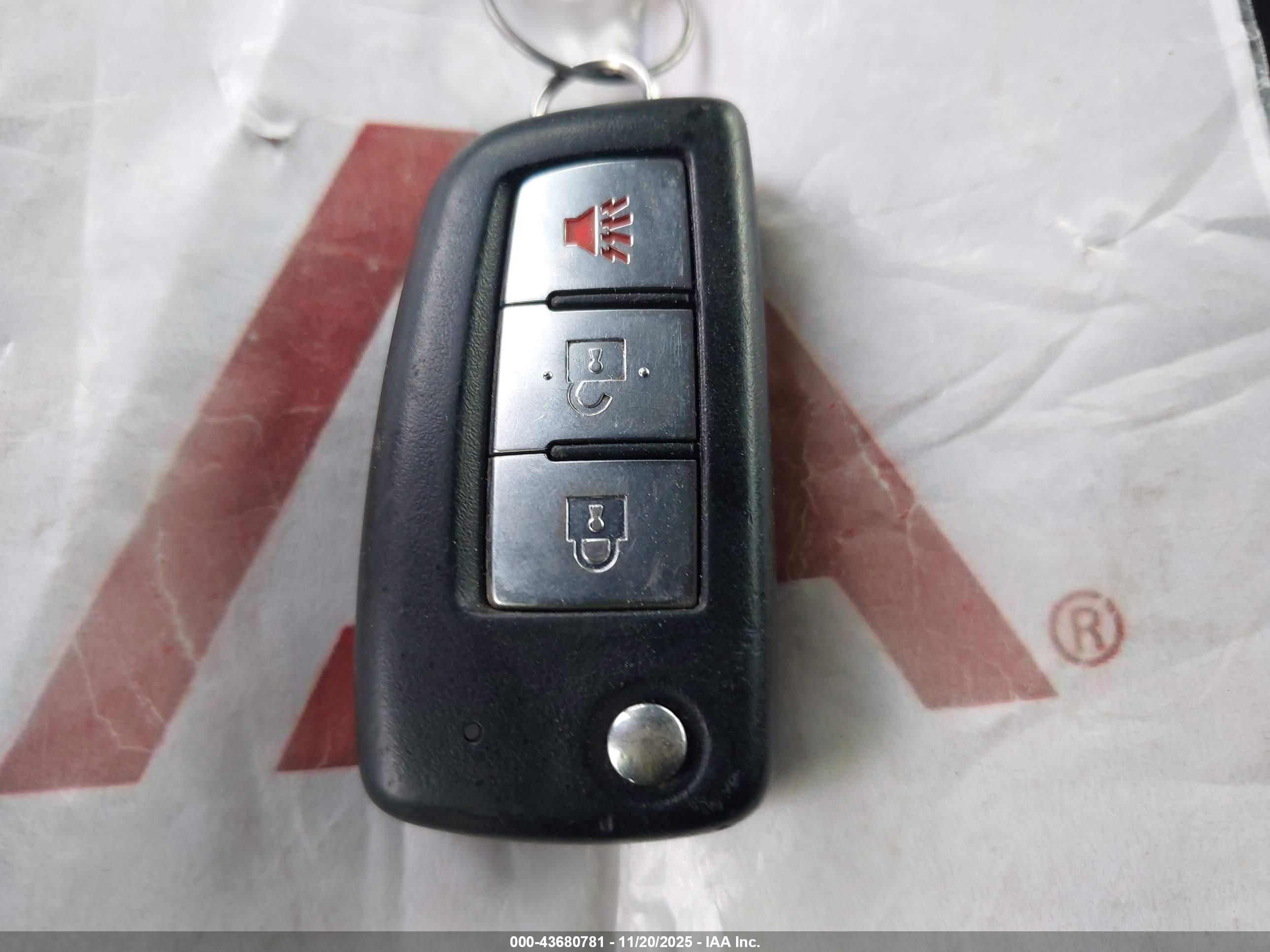 NISSAN ROGUE image 11