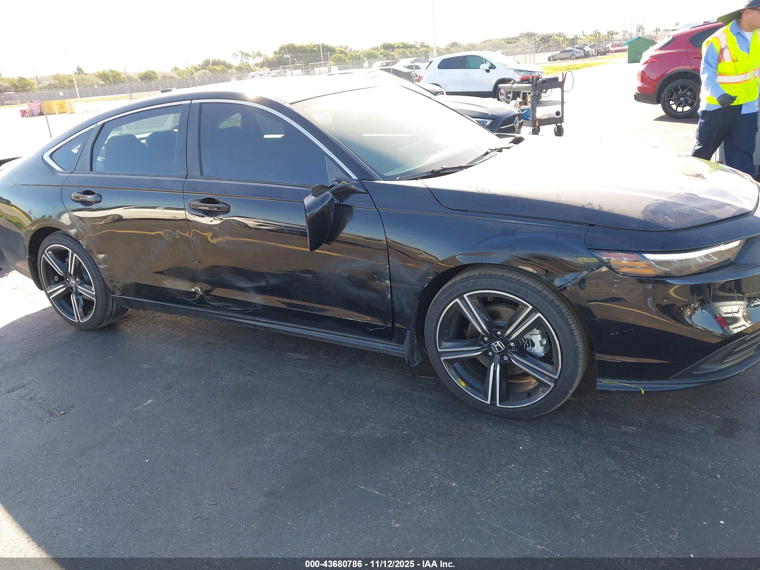 HONDA ACCORD image 6