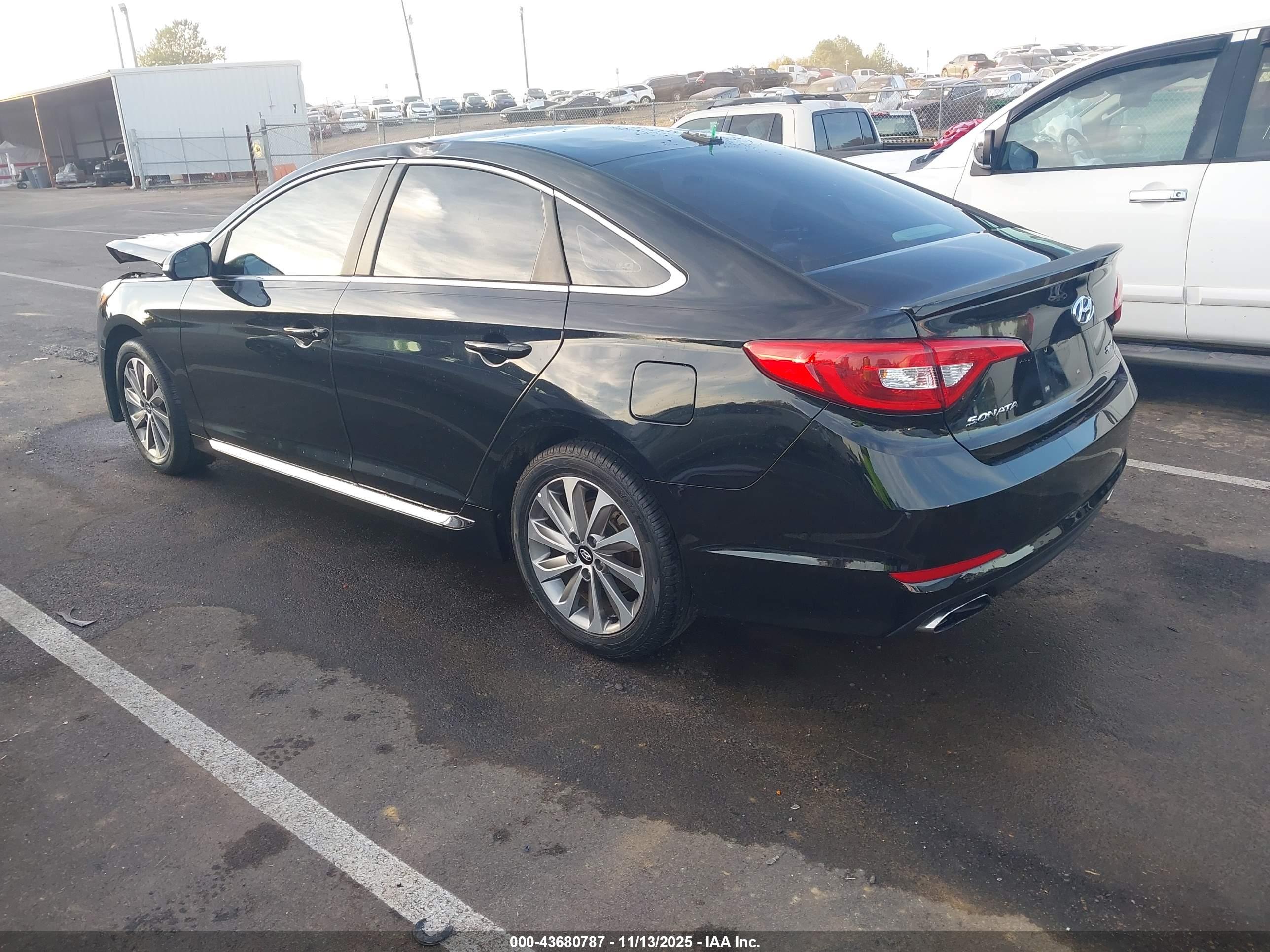 HYUNDAI SONATA image 3