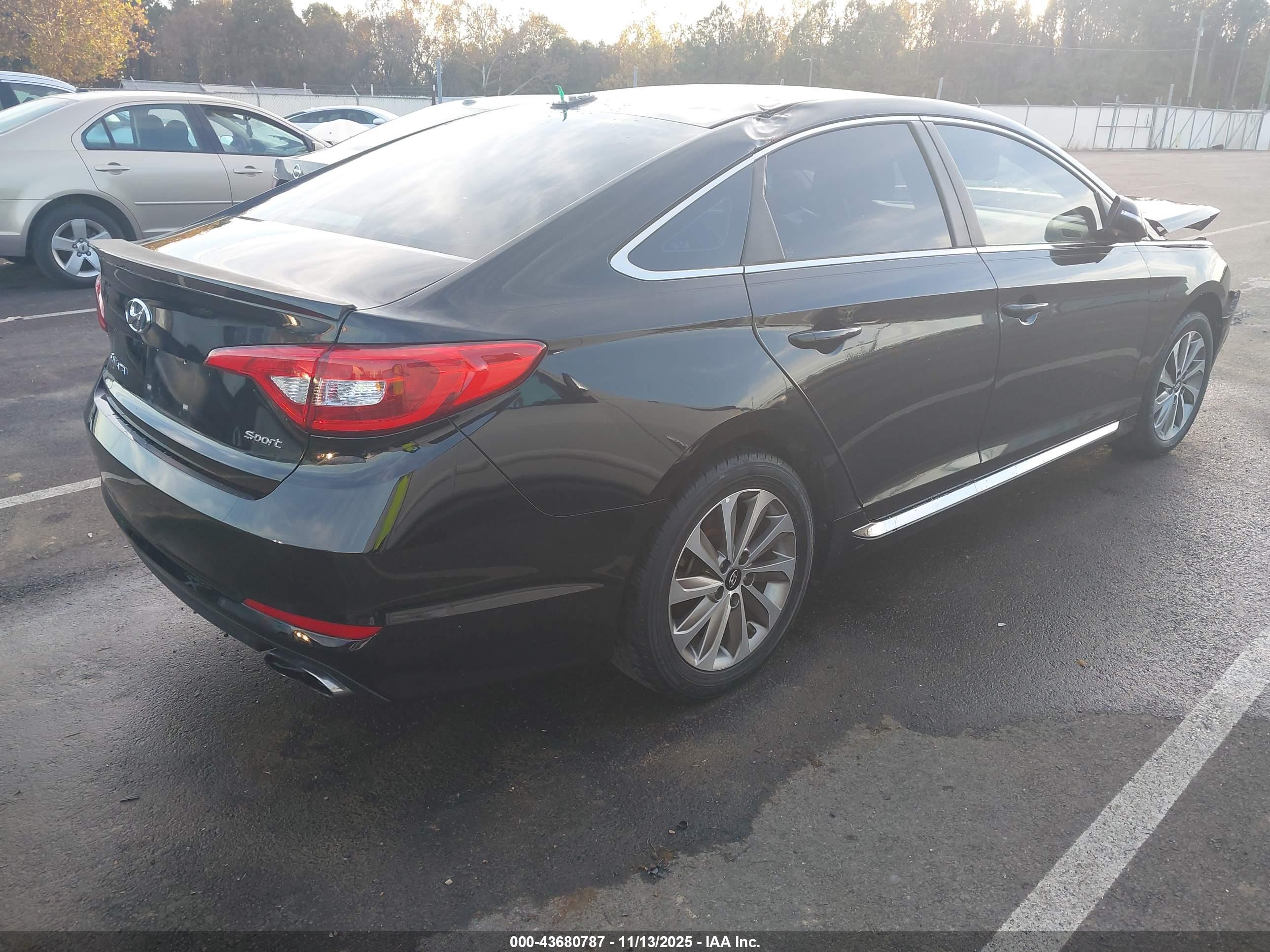 HYUNDAI SONATA image 4