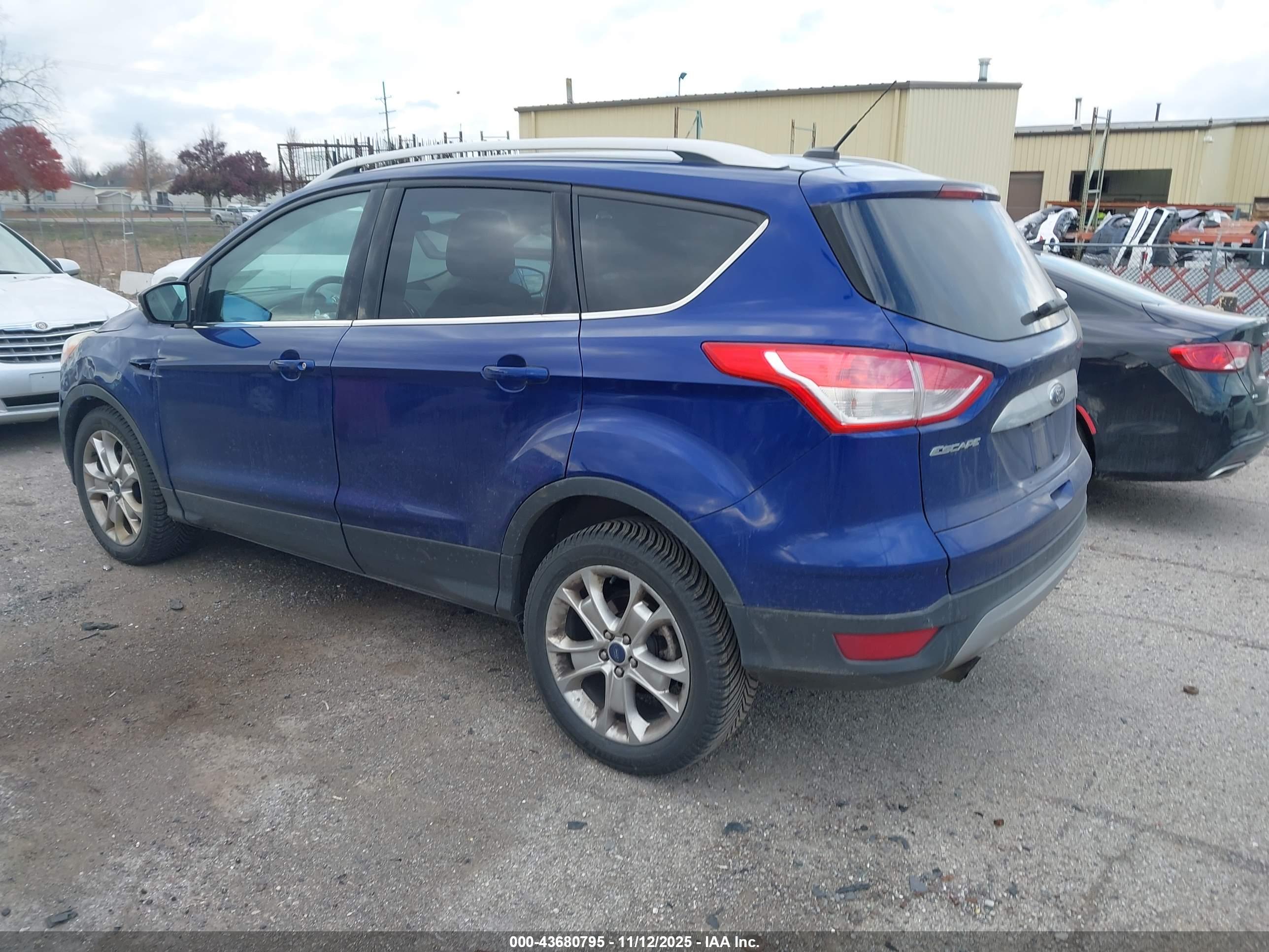 FORD ESCAPE image 3