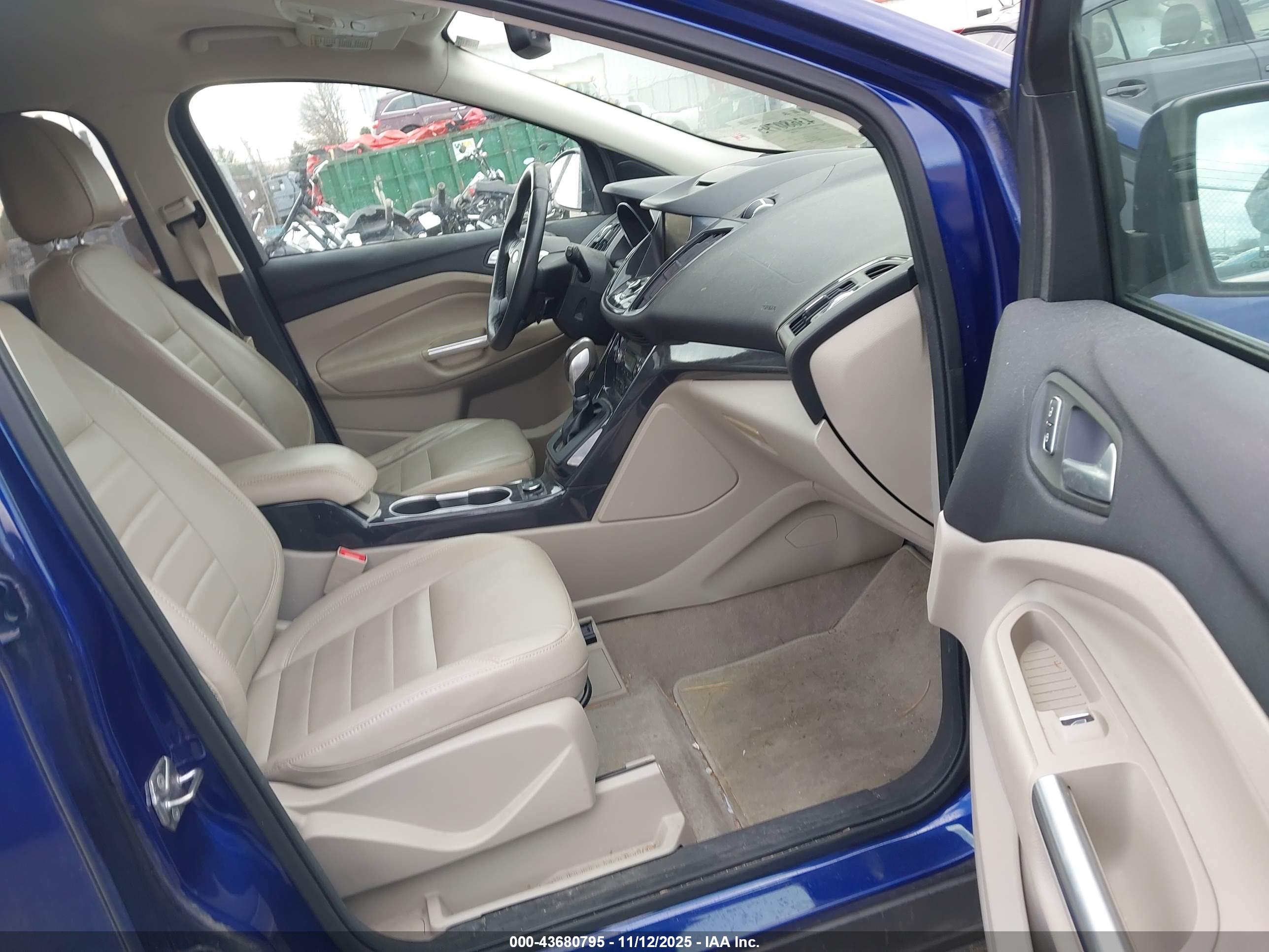 FORD ESCAPE image 5
