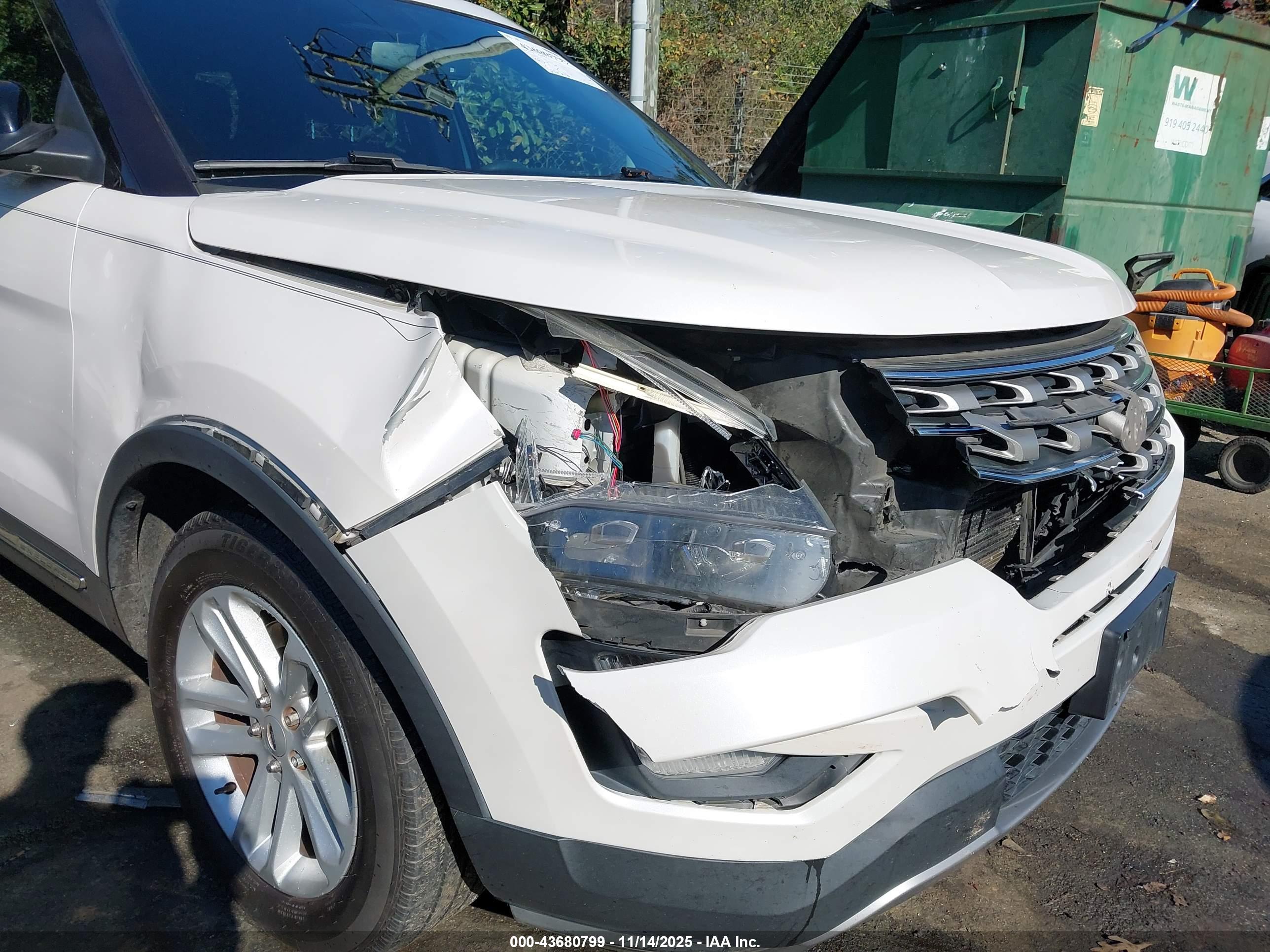 FORD EXPLORER image 6