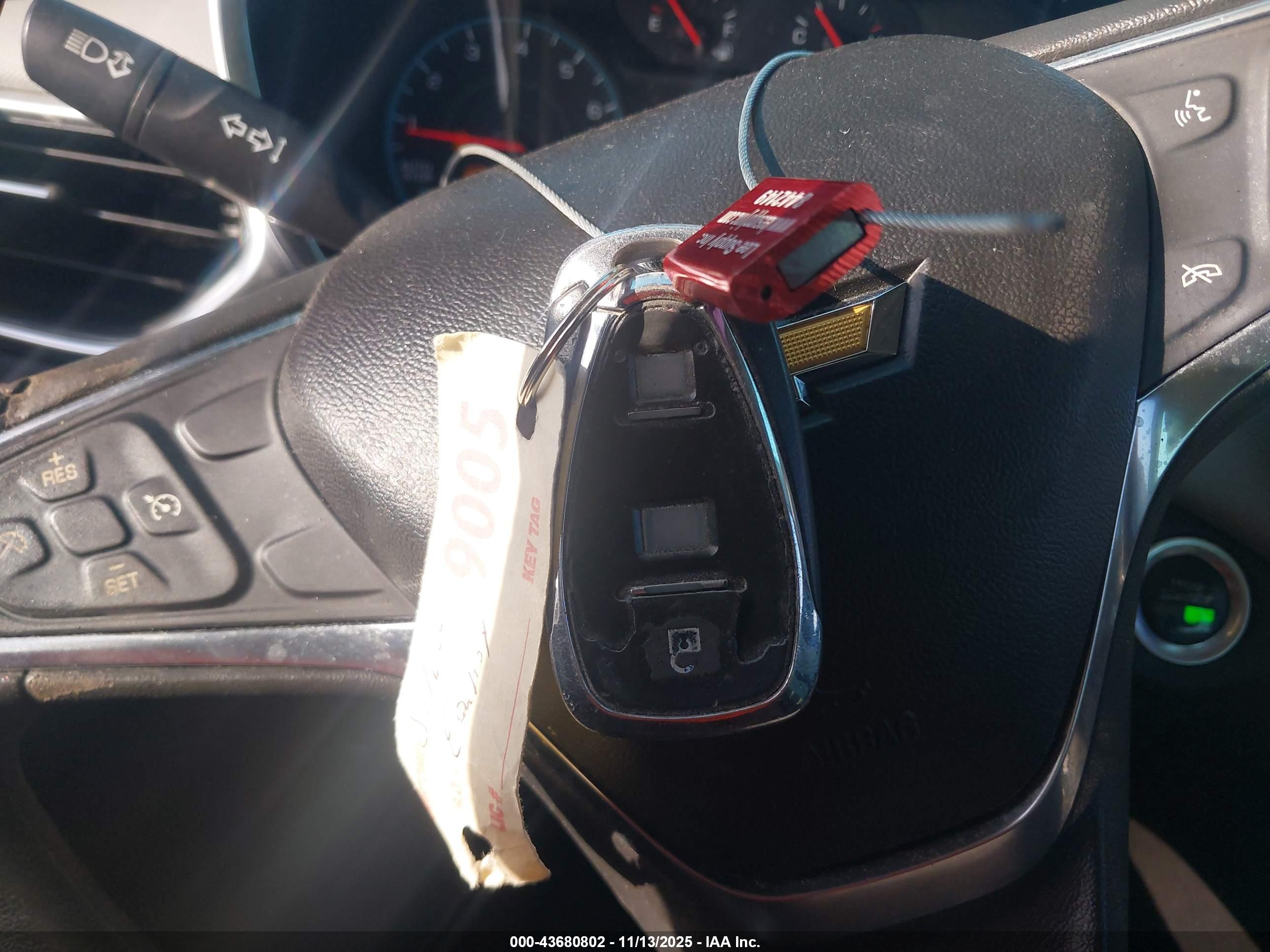 CHEVROLET EQUINOX image 11