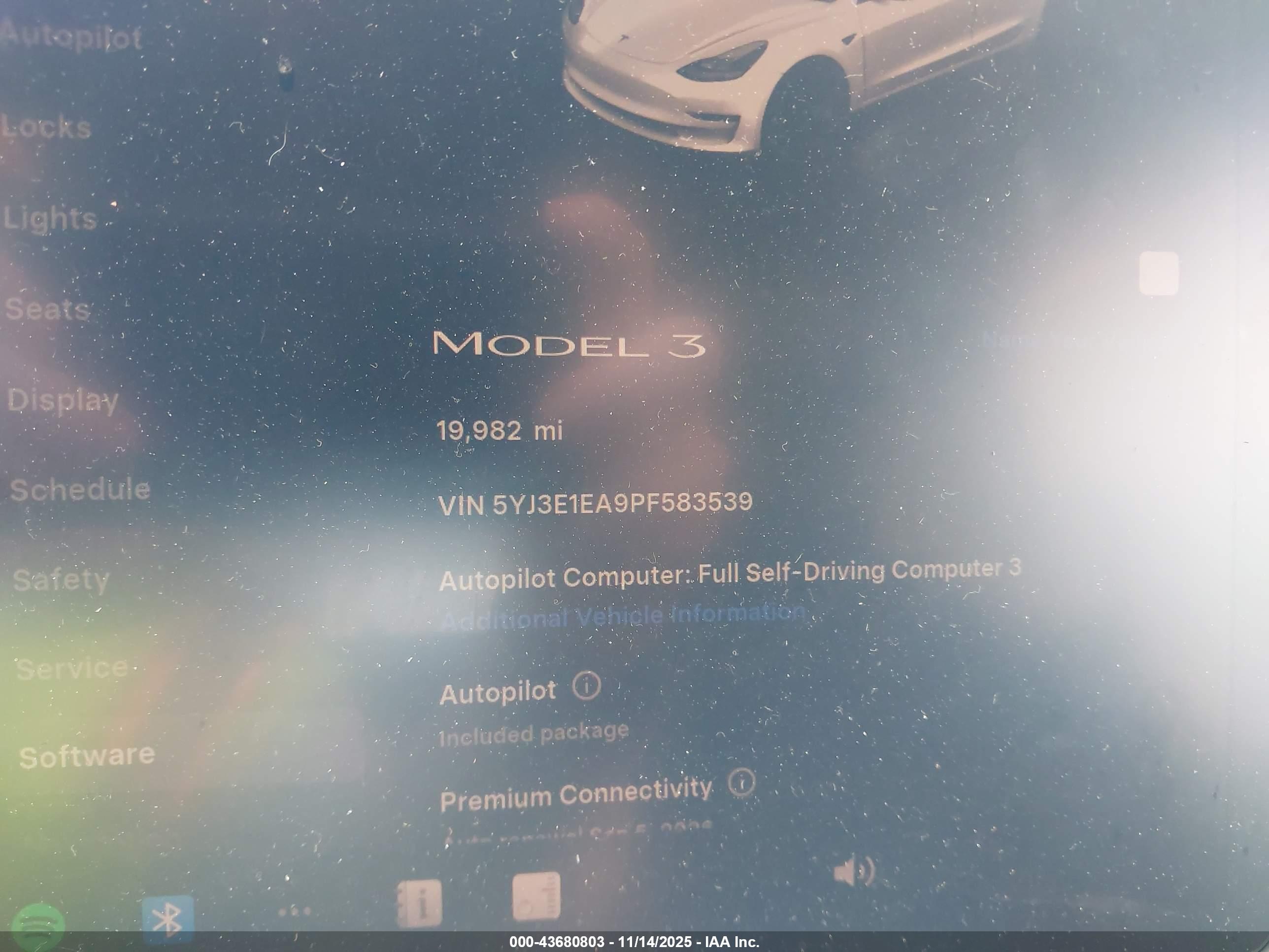 TESLA MODEL image 7