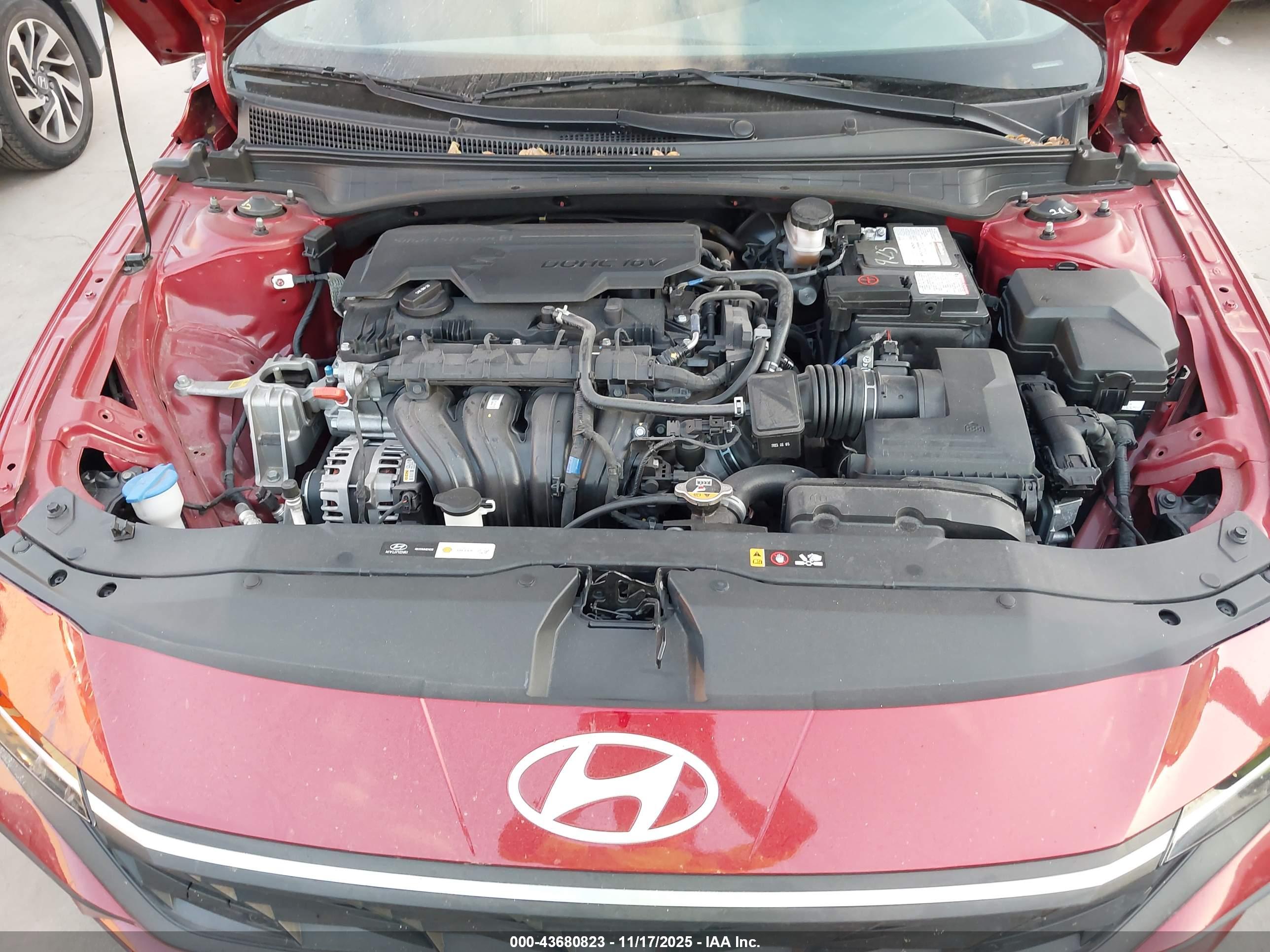 HYUNDAI ELANTRA image 10