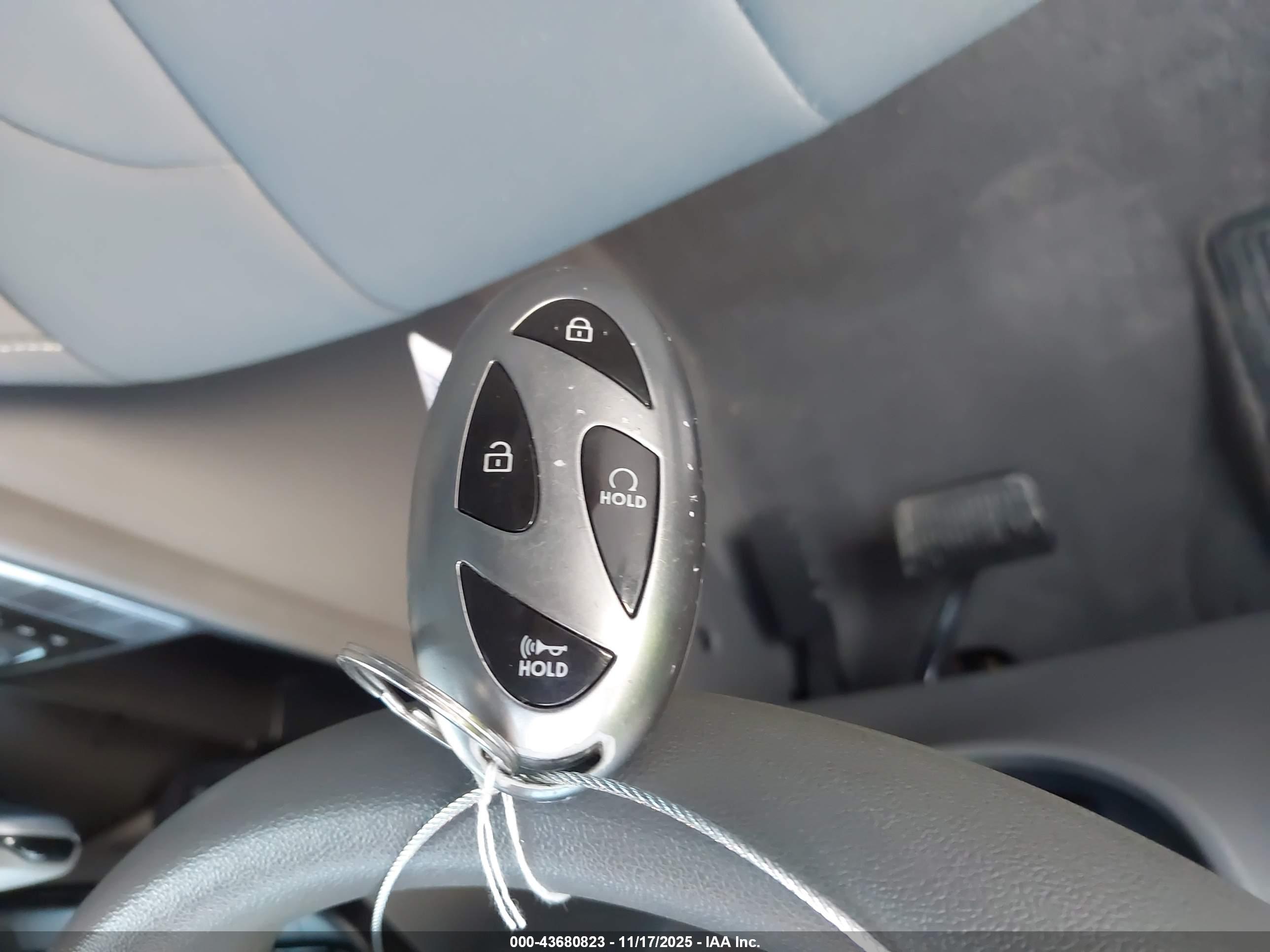 HYUNDAI ELANTRA image 11