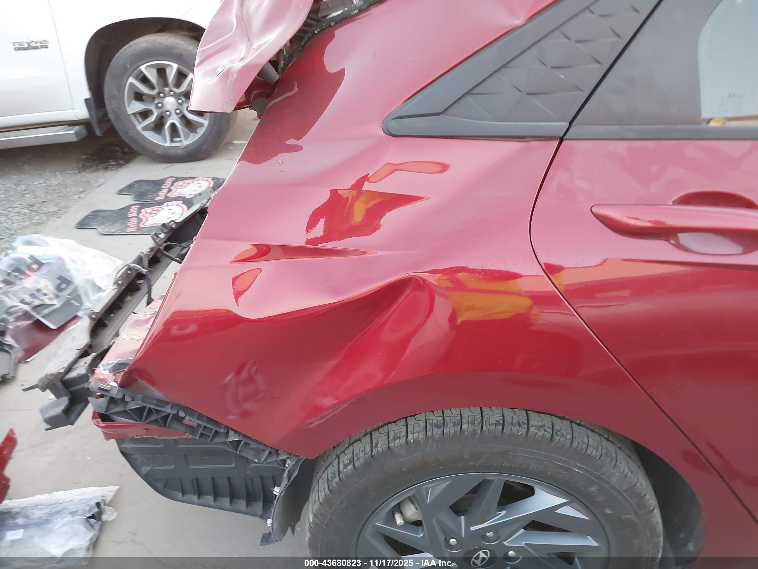 HYUNDAI ELANTRA image 6