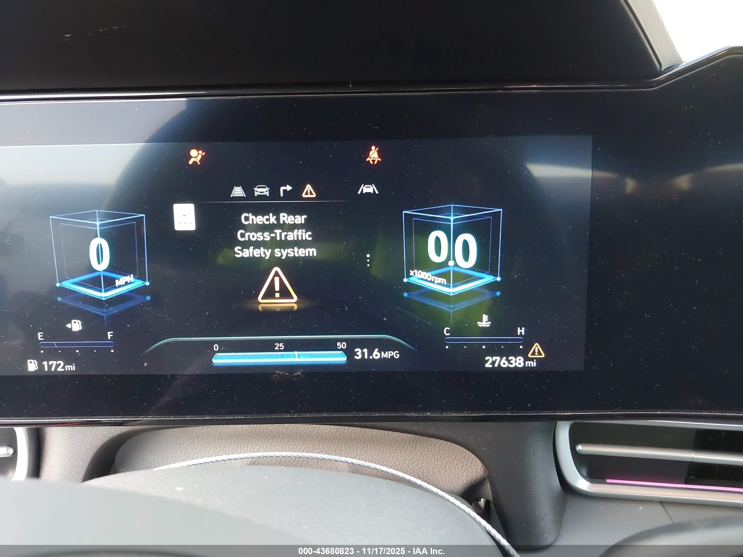 HYUNDAI ELANTRA image 7