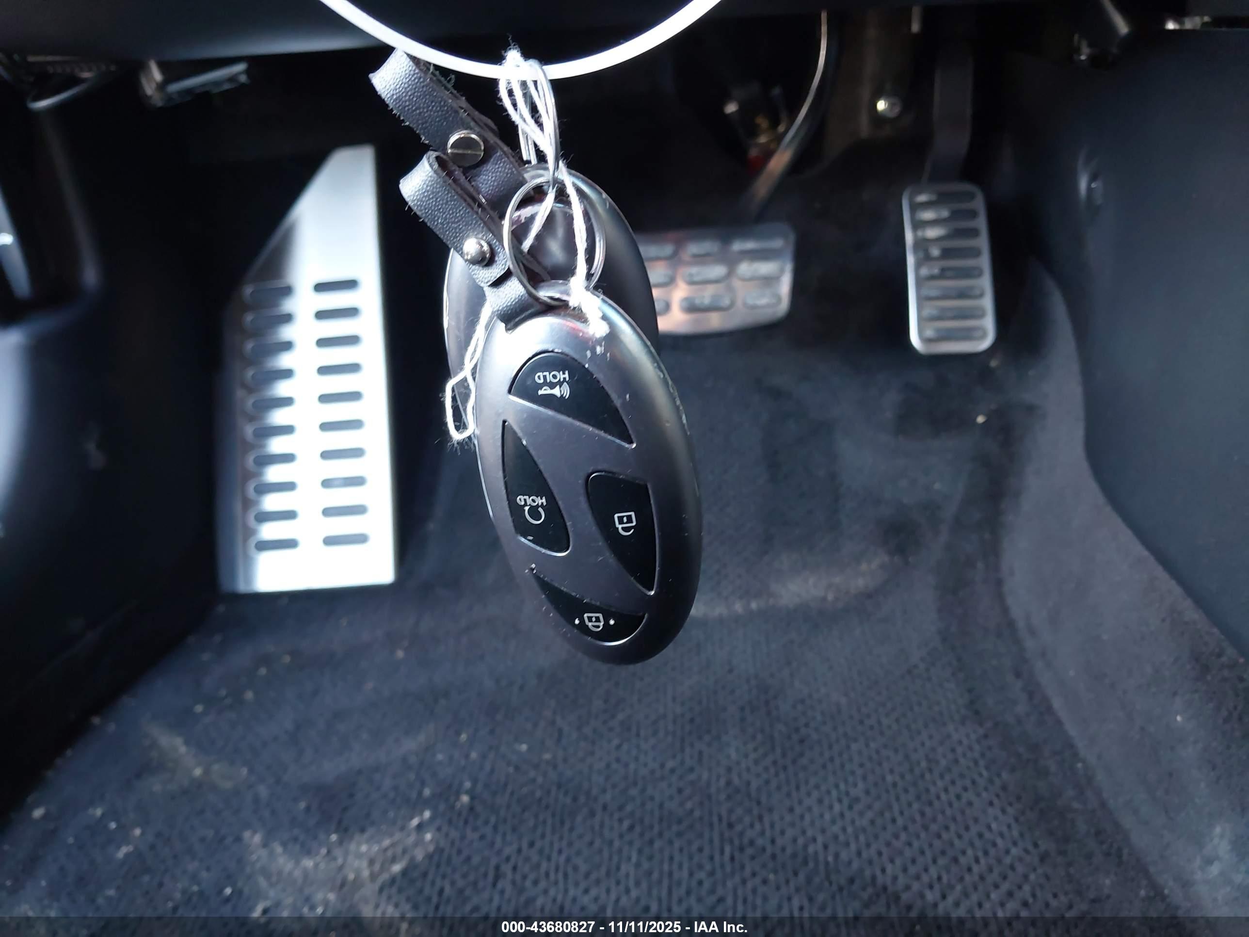 HYUNDAI ELANTRA image 11