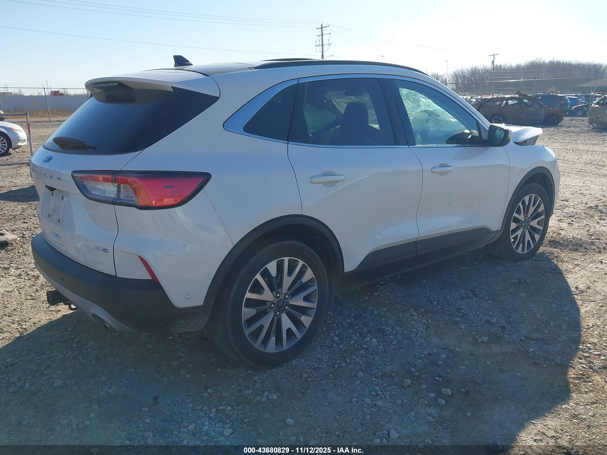 FORD ESCAPE image 4