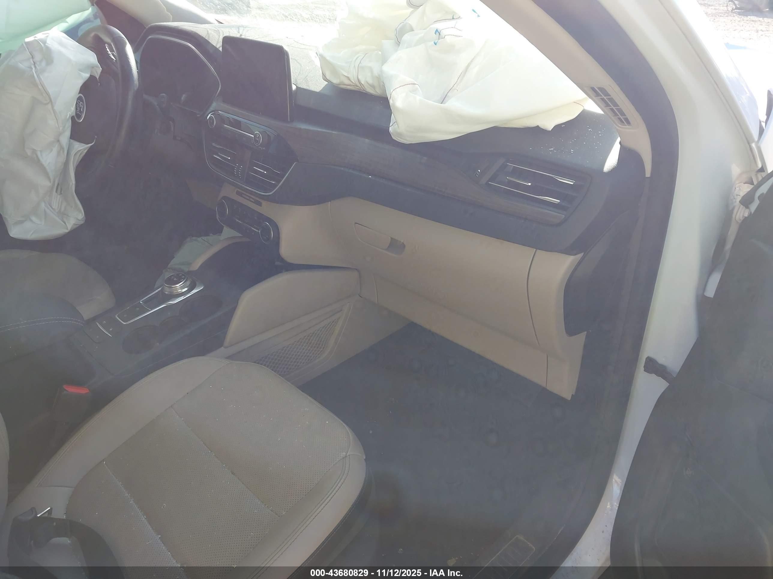 FORD ESCAPE image 5