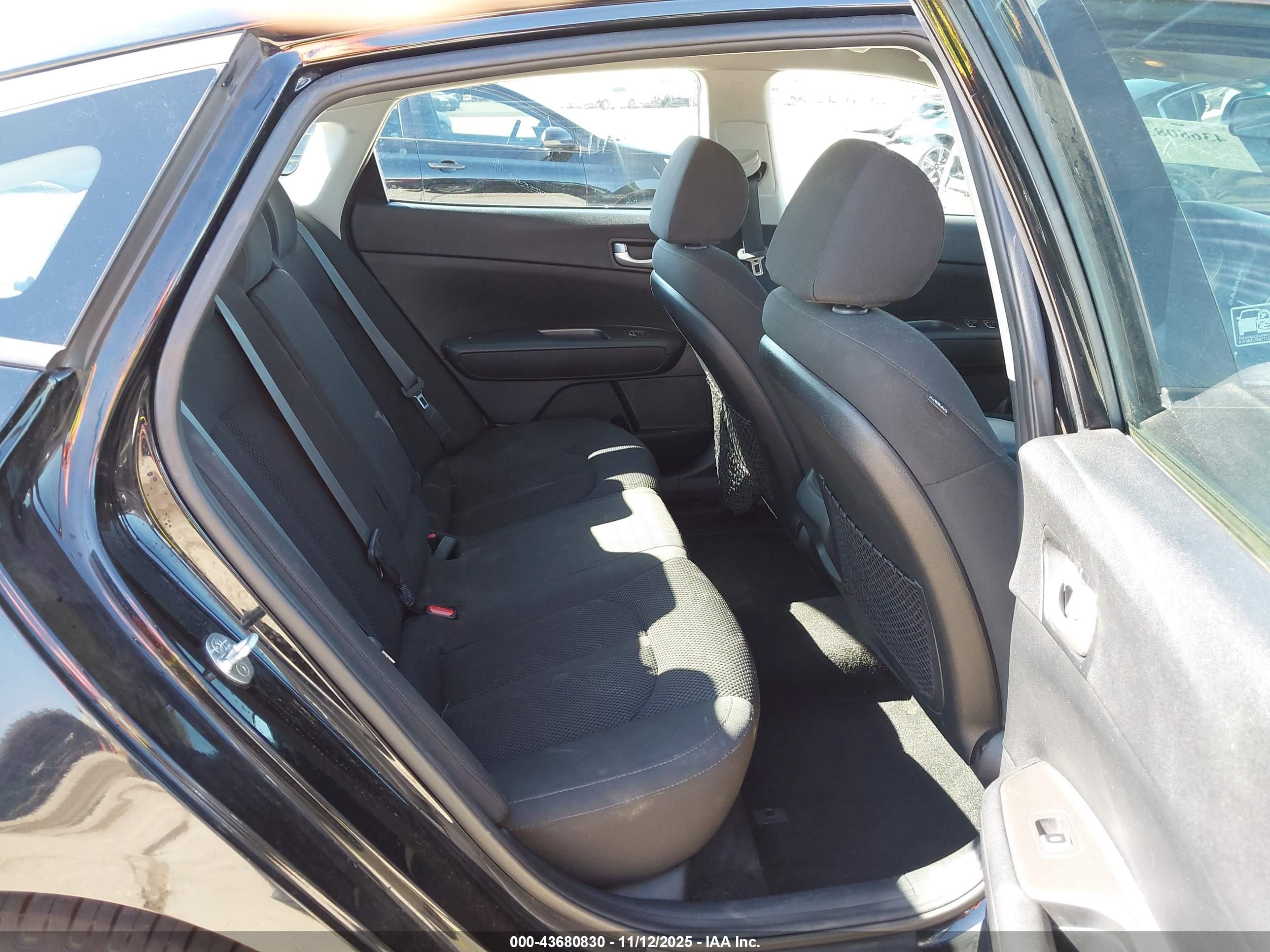 KIA OPTIMA image 8