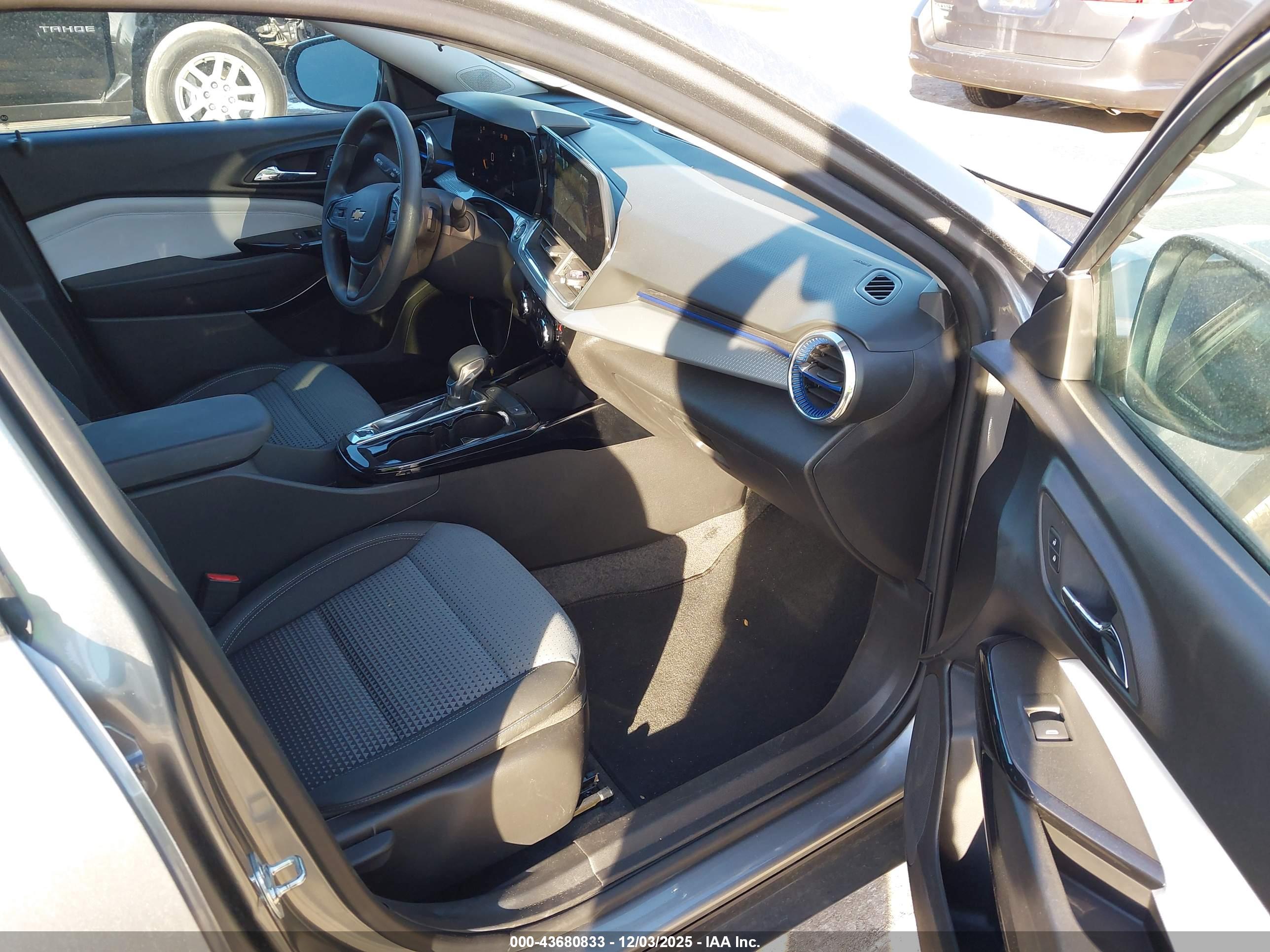 CHEVROLET TRAX image 5