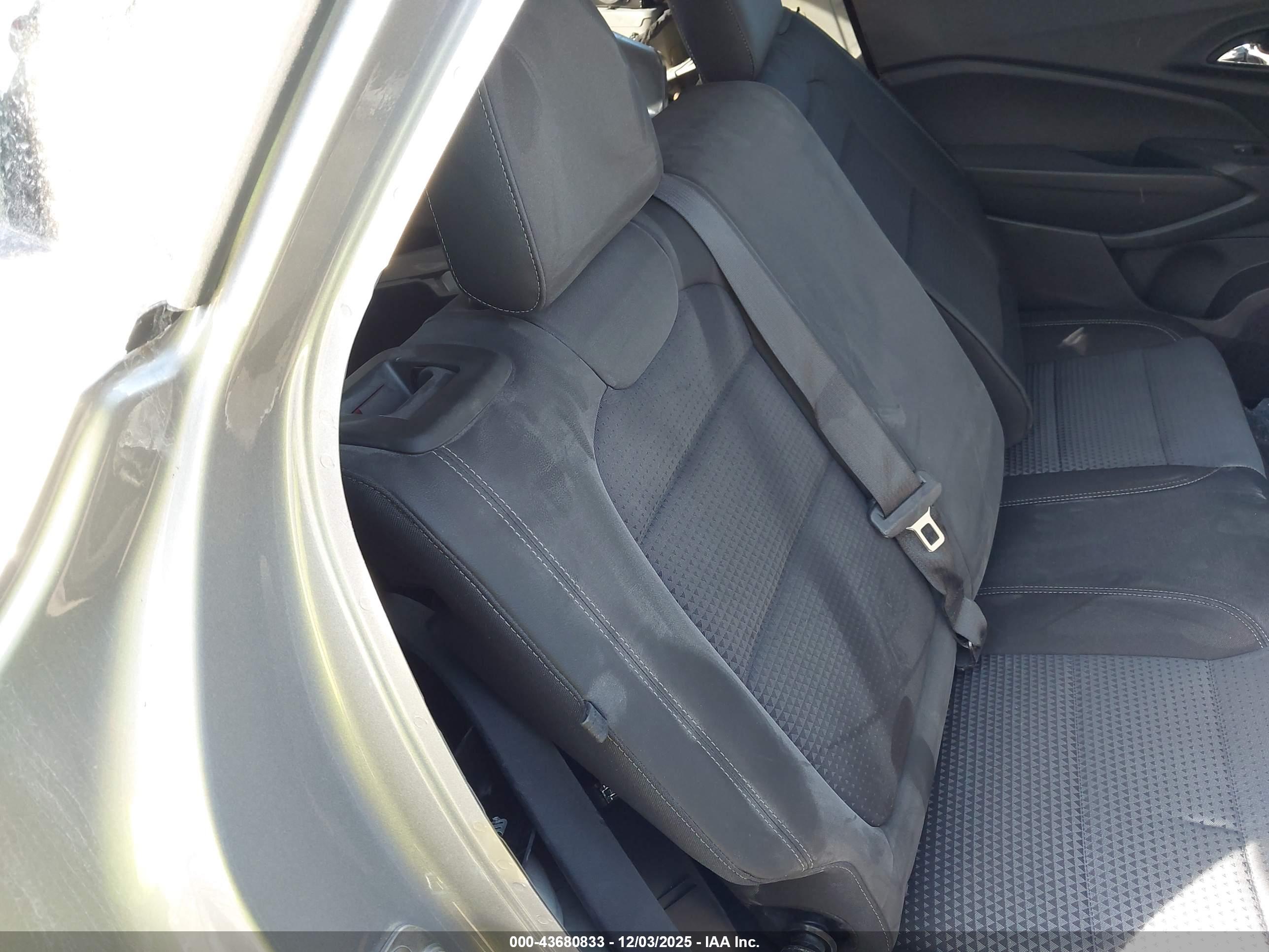 CHEVROLET TRAX image 8
