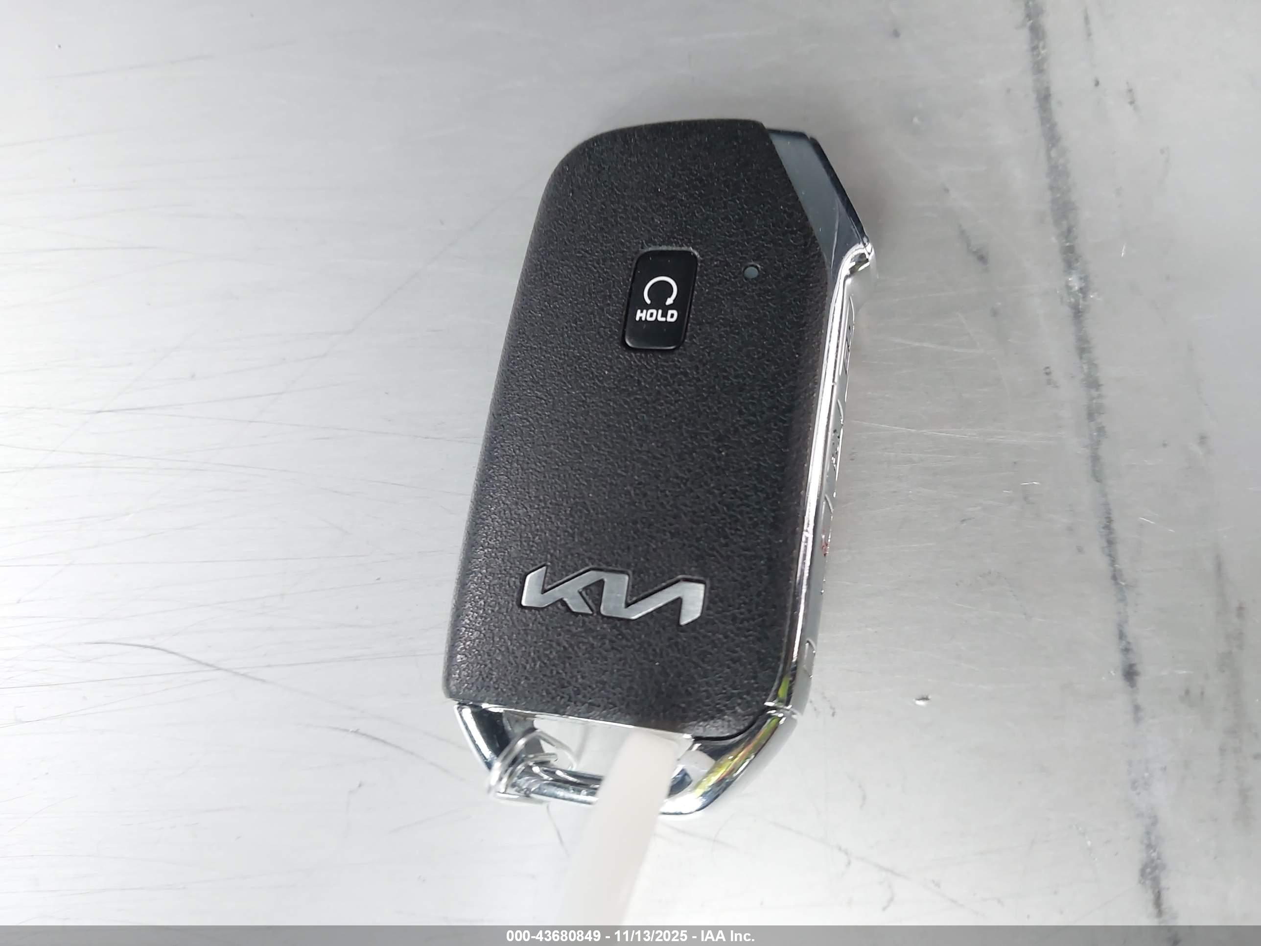 KIA SPORTAGE image 11