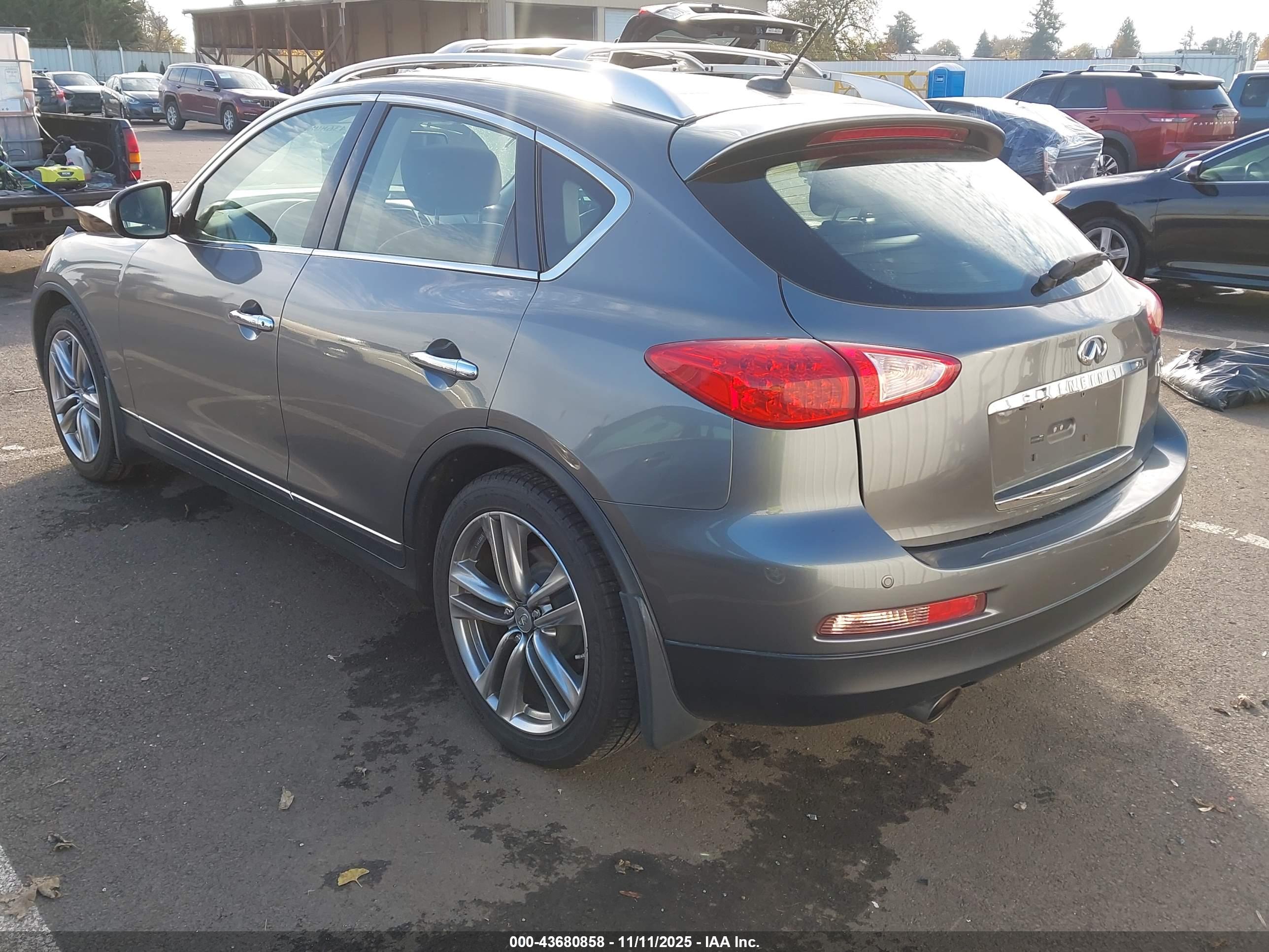 INFINITI EX35 image 3