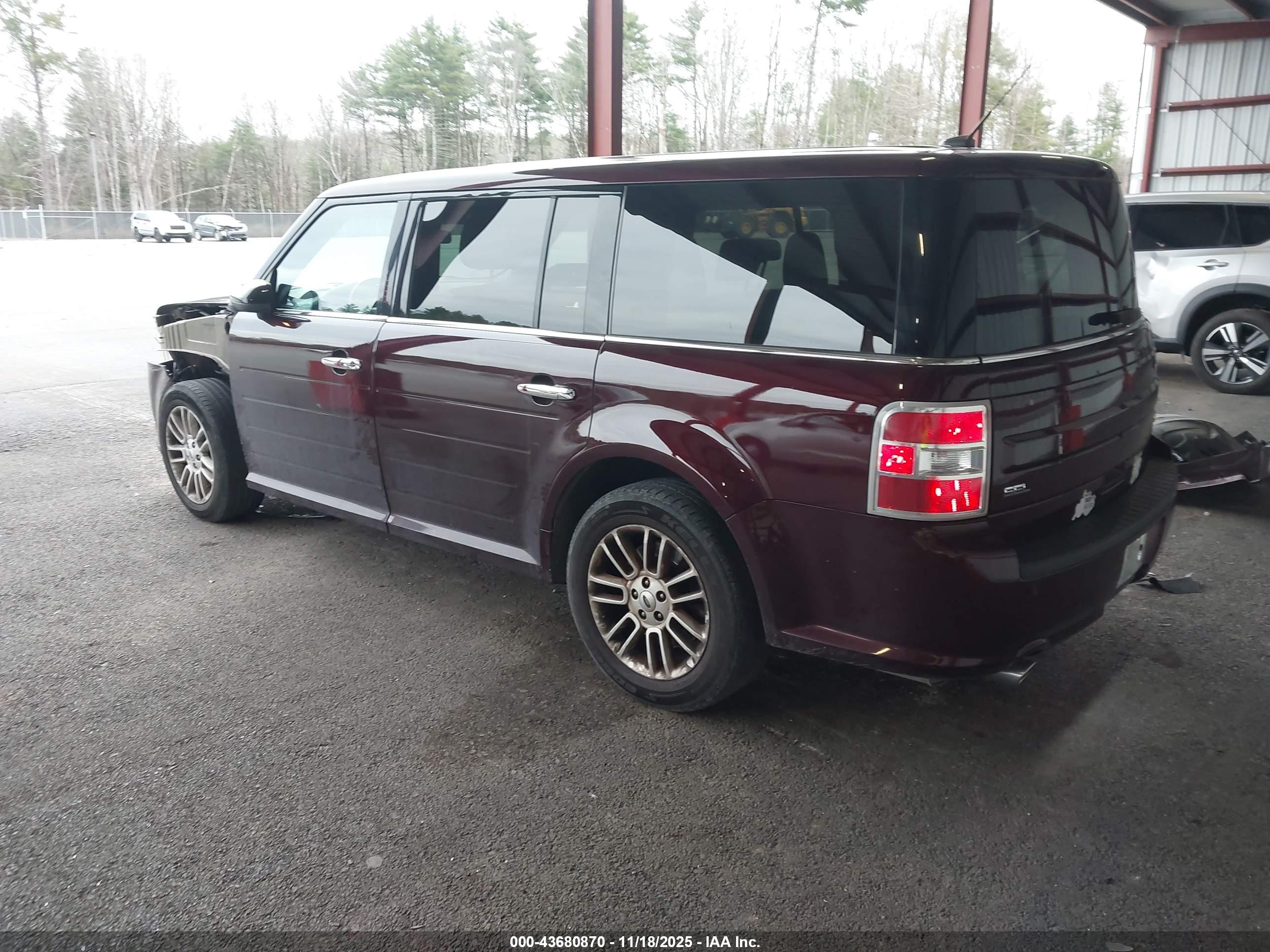 FORD FLEX image 3