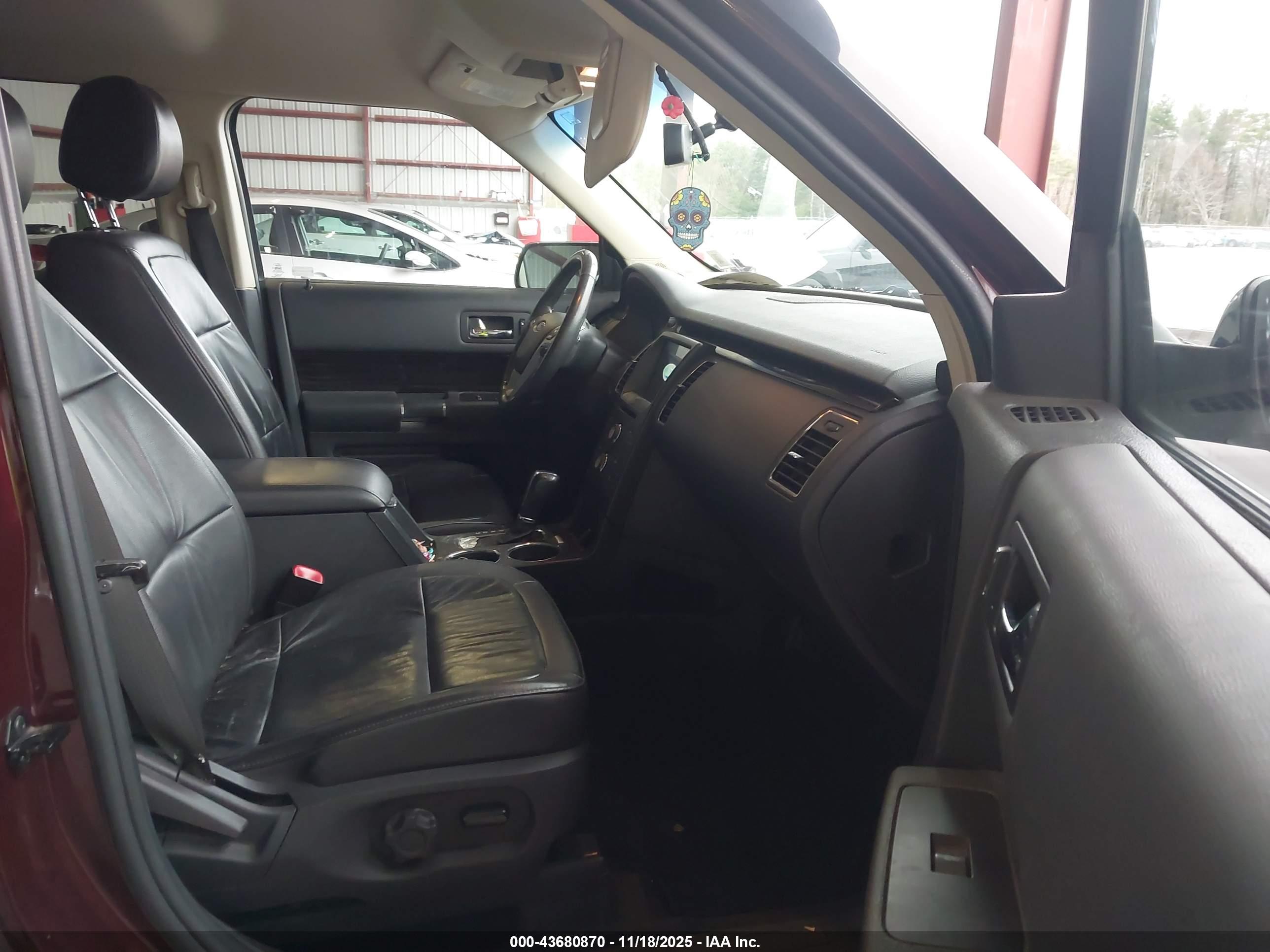 FORD FLEX image 5