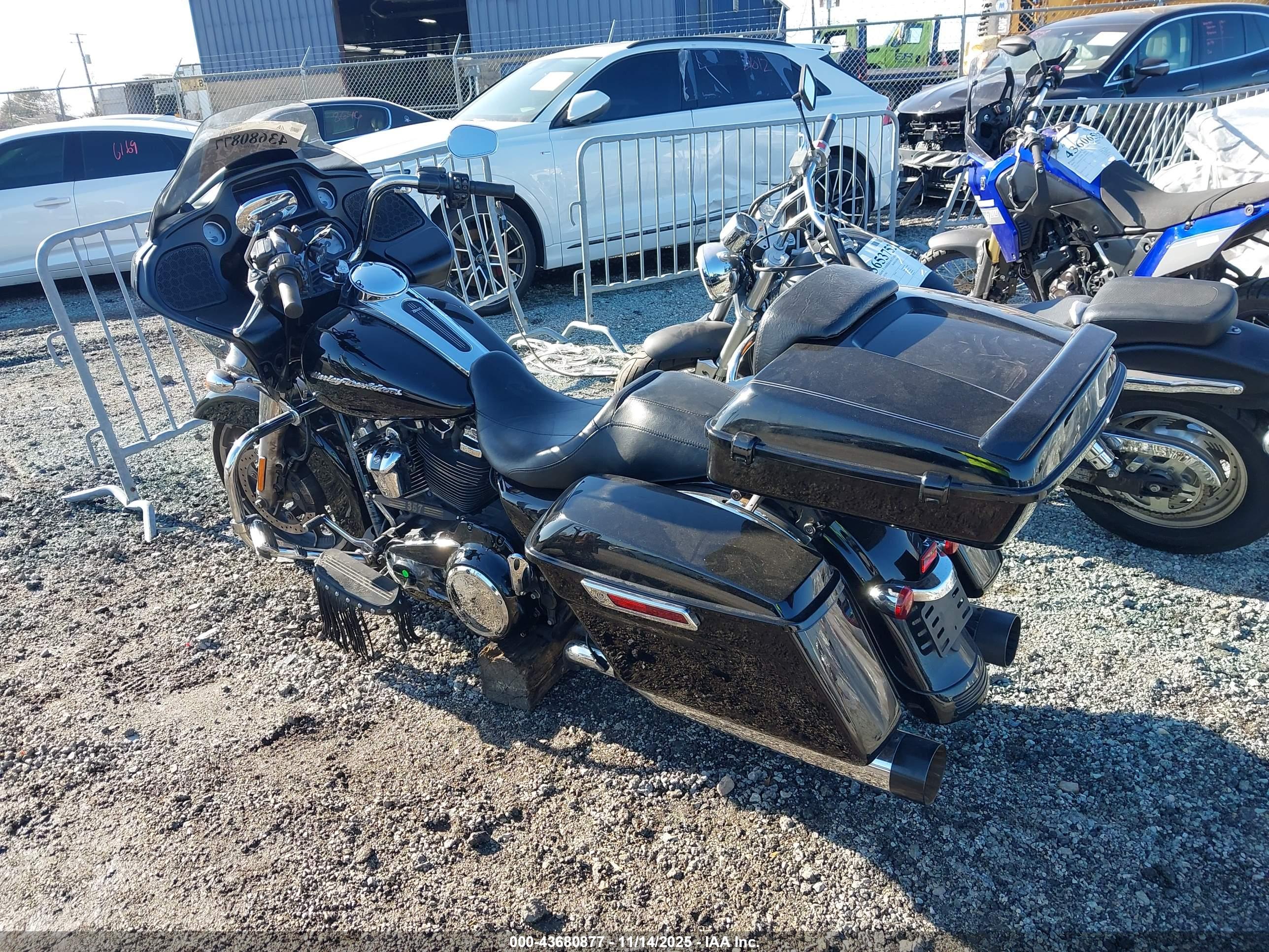 HARLEY-DAVIDSON FLTRX image 3