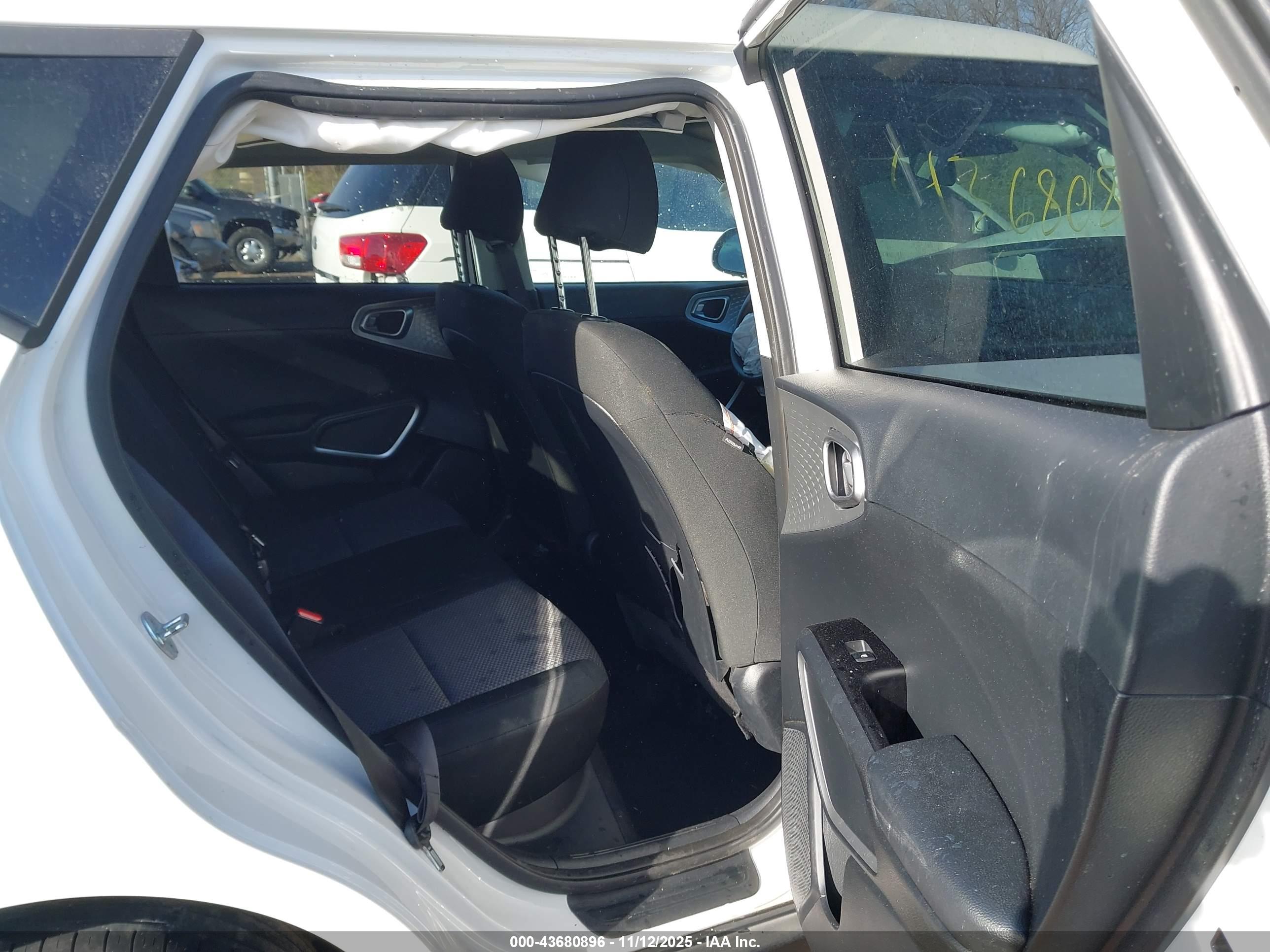 KIA SOUL image 8