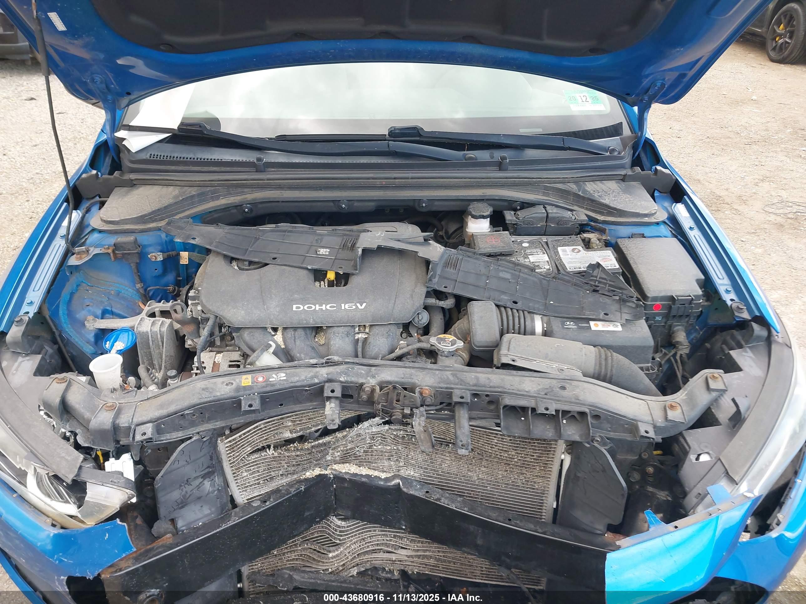 HYUNDAI ELANTRA image 10