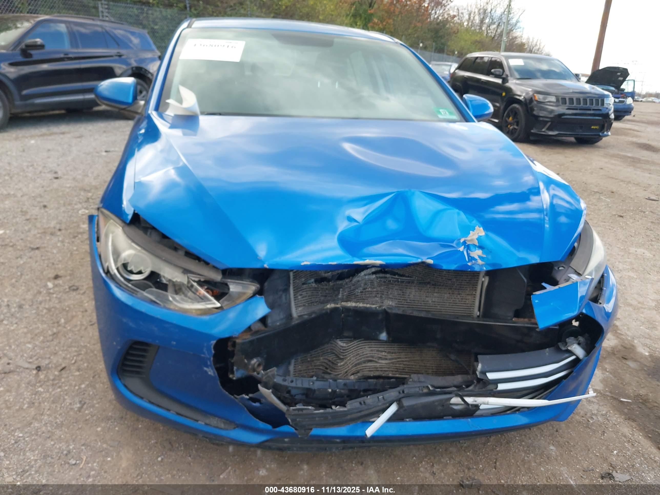 HYUNDAI ELANTRA image 6