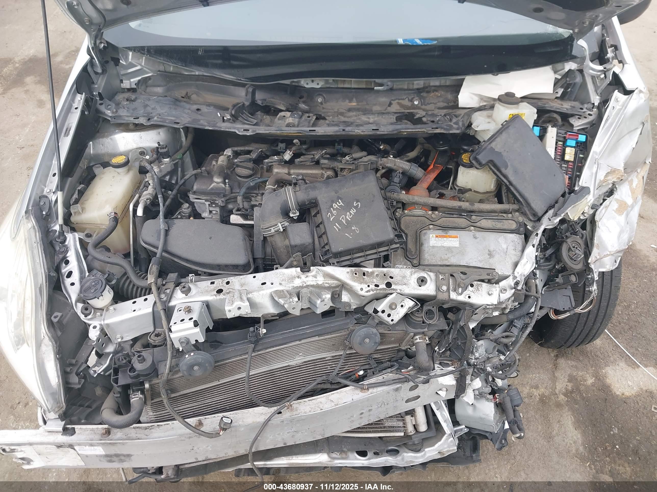 TOYOTA PRIUS image 10