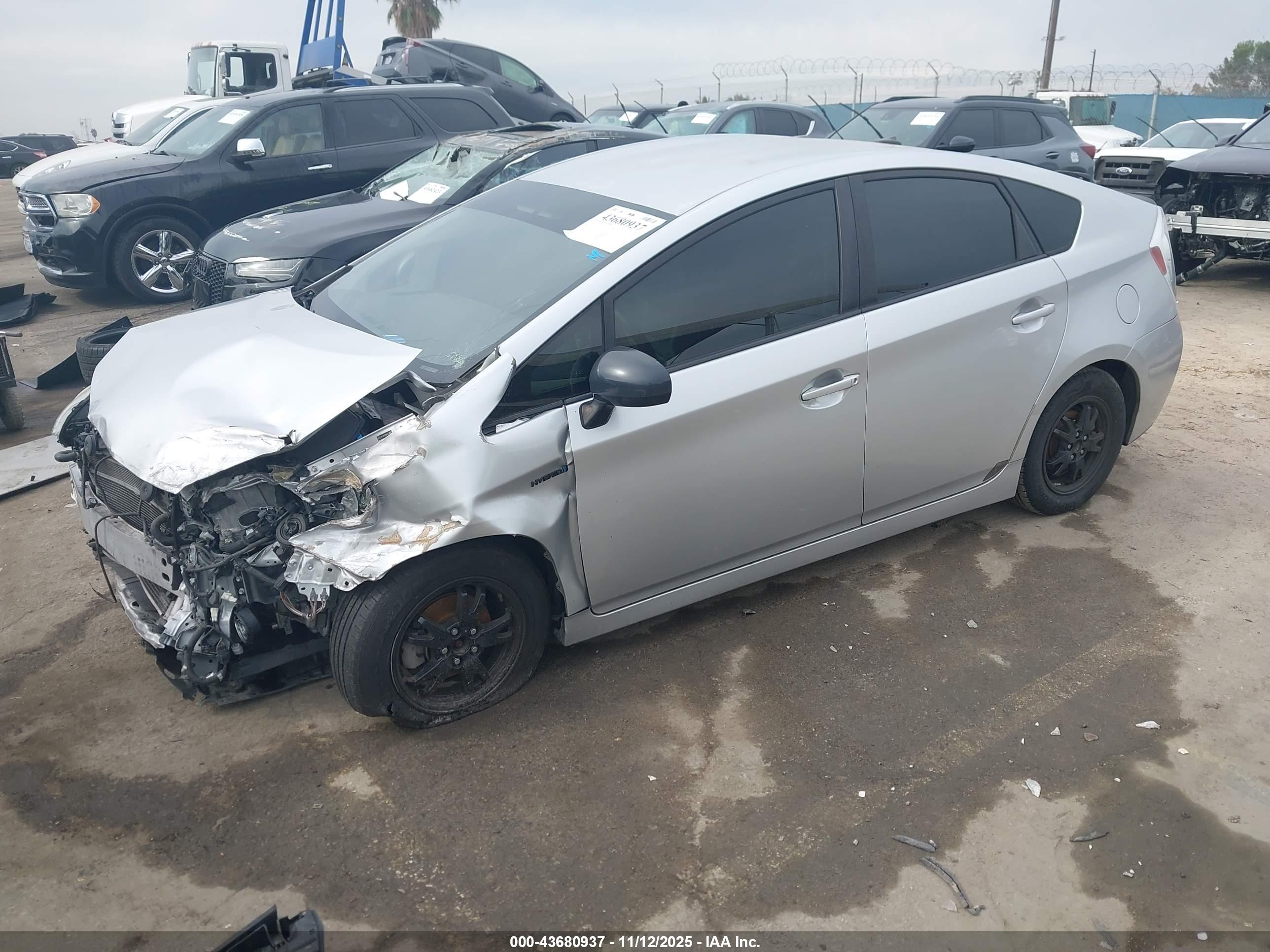 TOYOTA PRIUS image 2