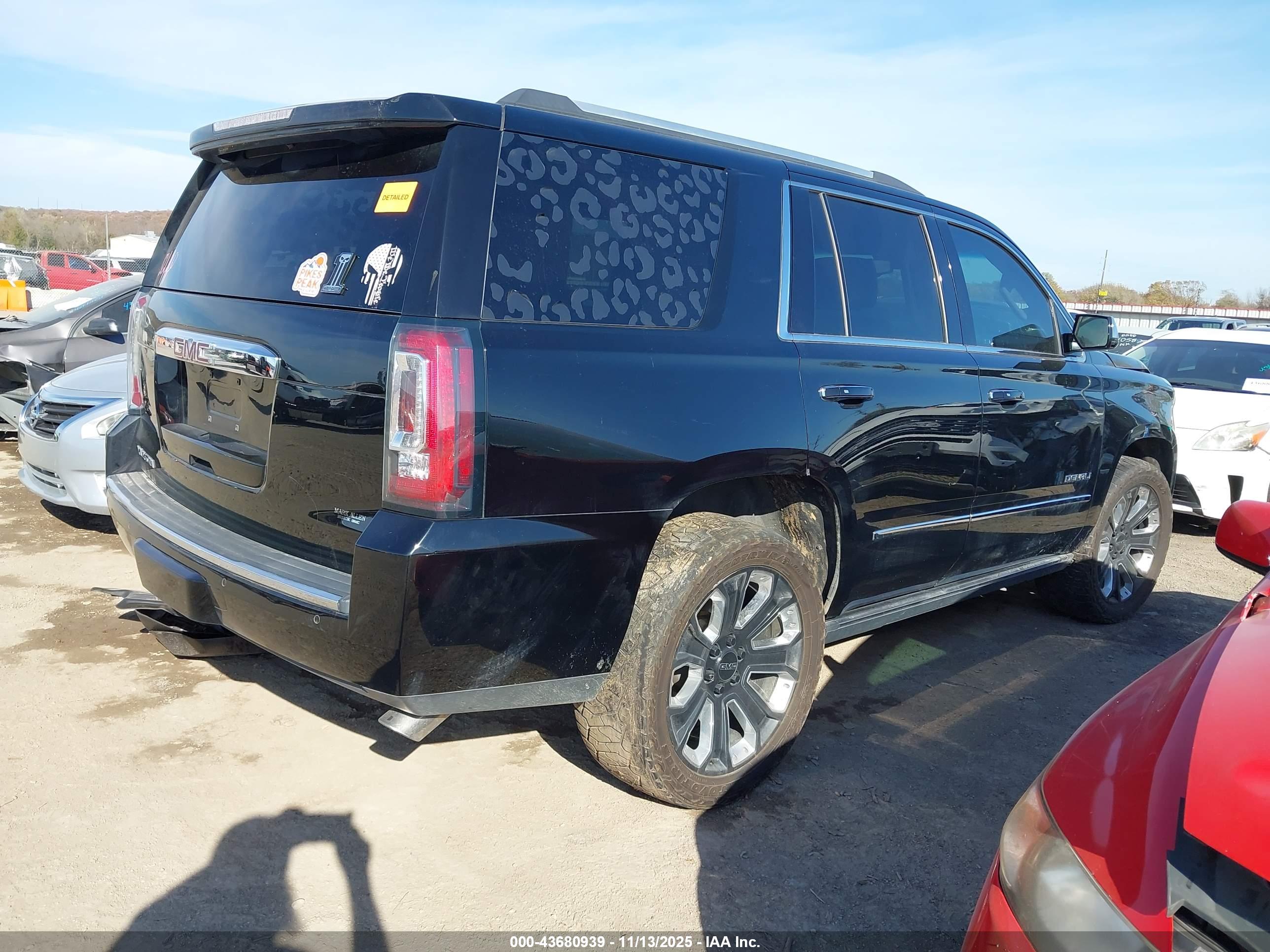 GMC YUKON image 4