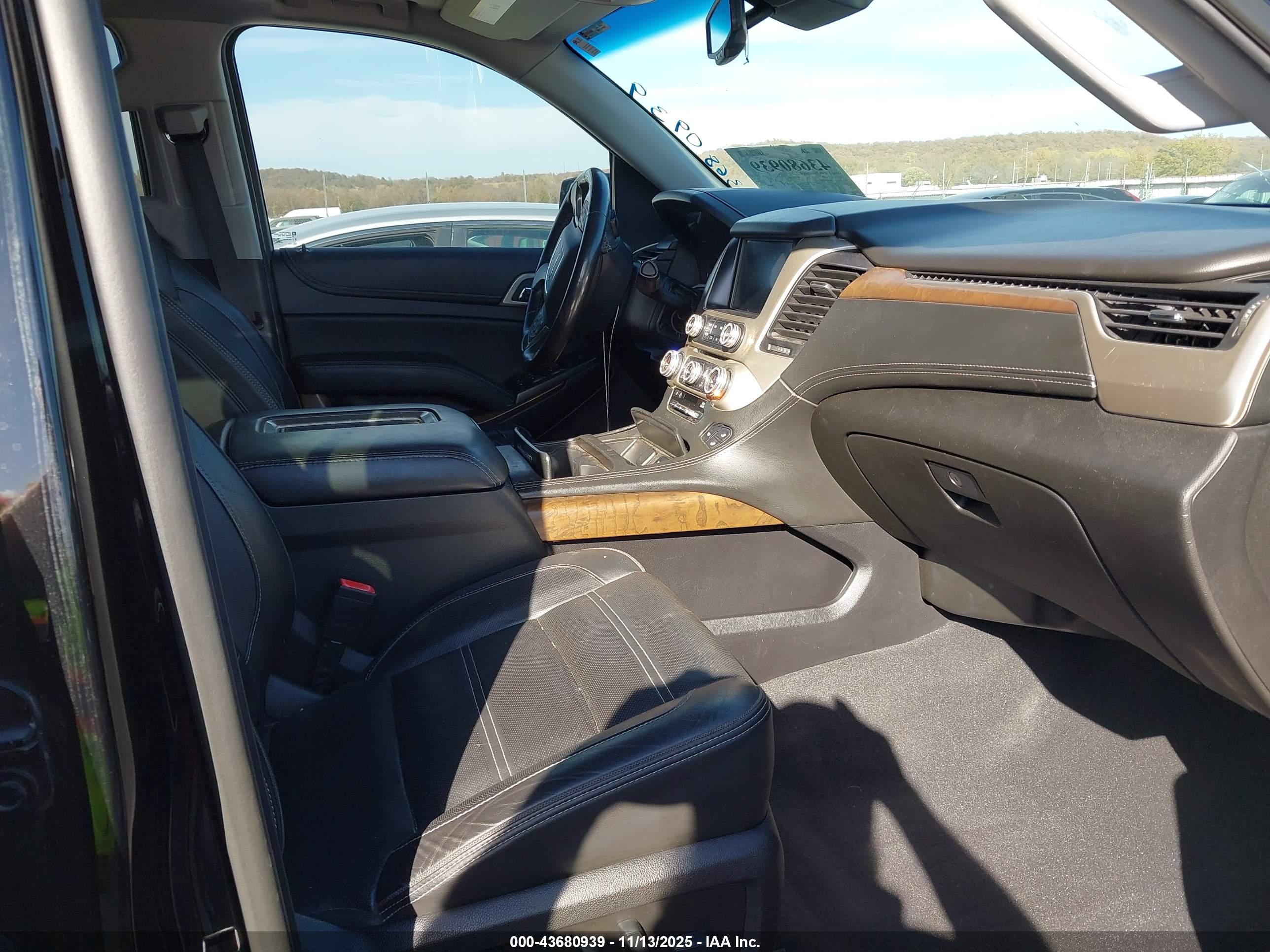 GMC YUKON image 5