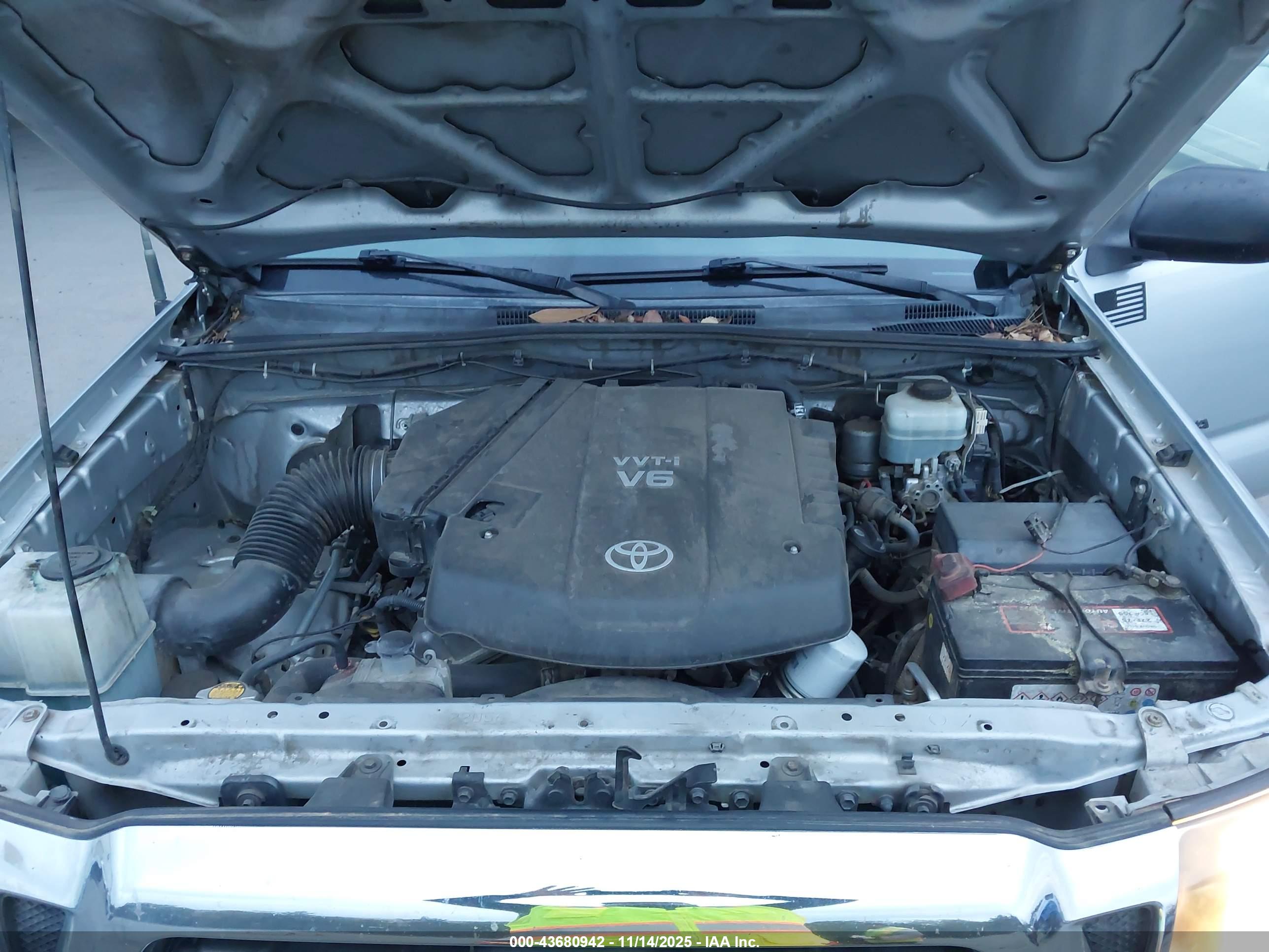 TOYOTA TACOMA image 10