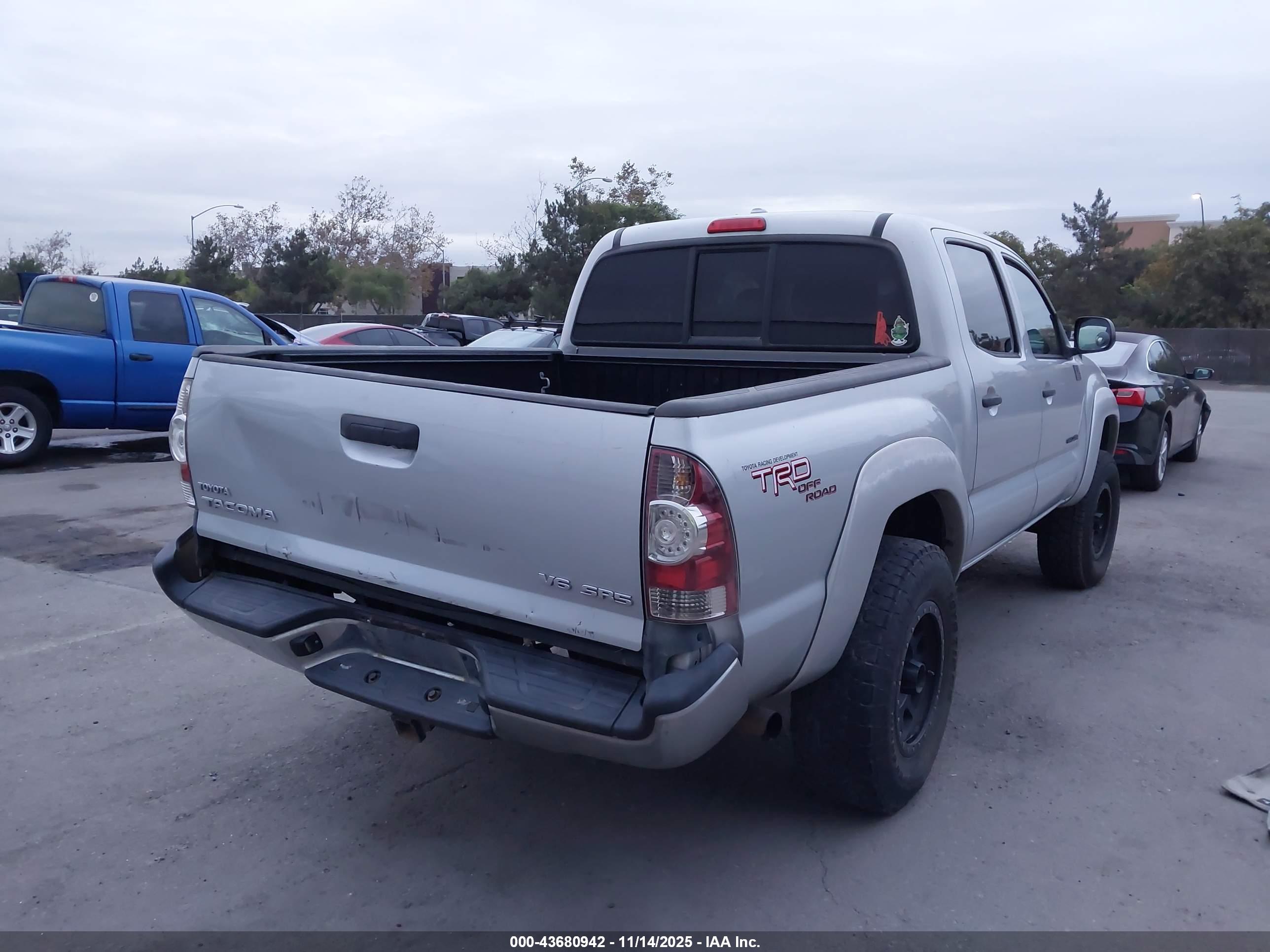 TOYOTA TACOMA image 4