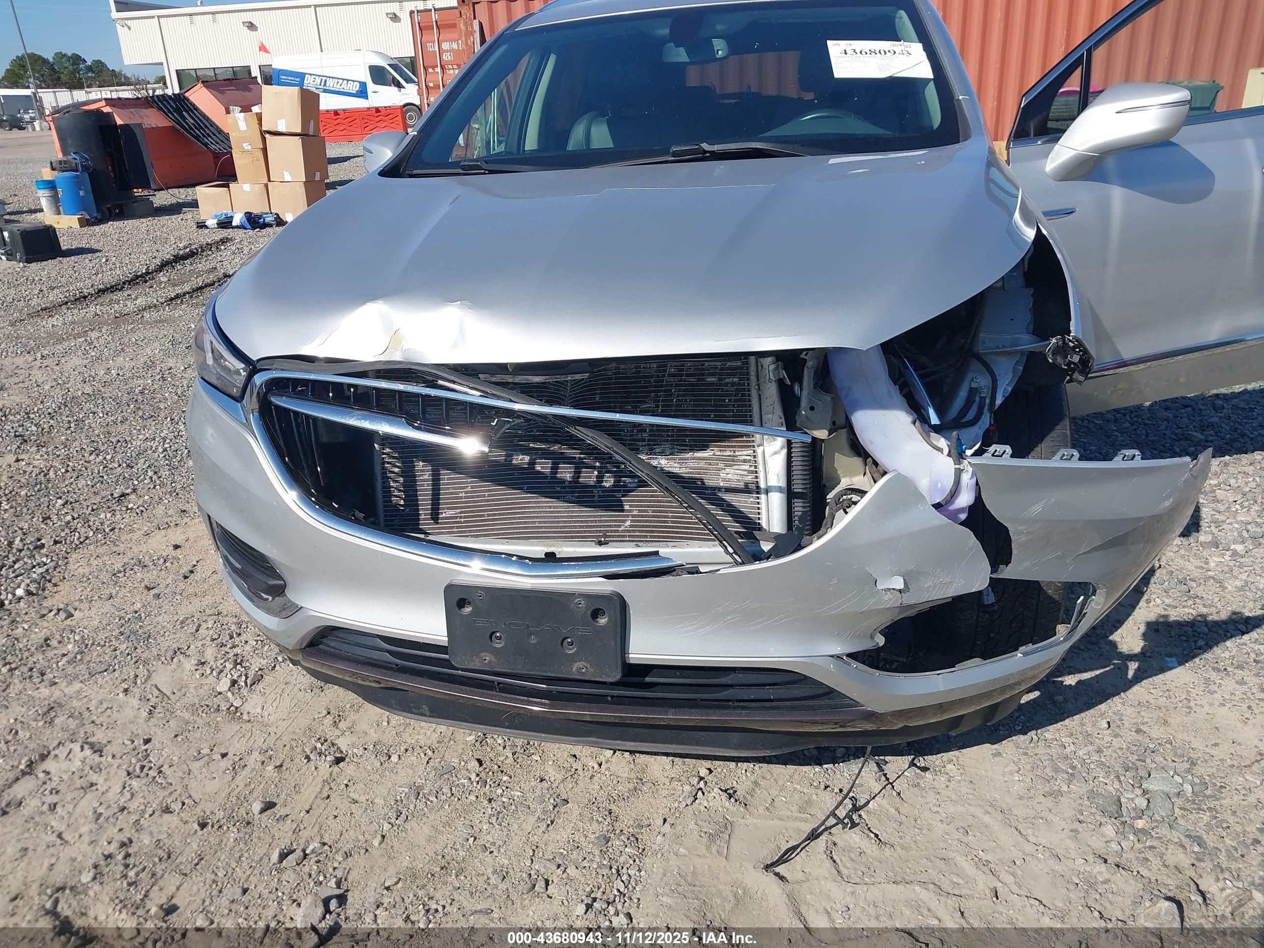 BUICK ENCLAVE image 6