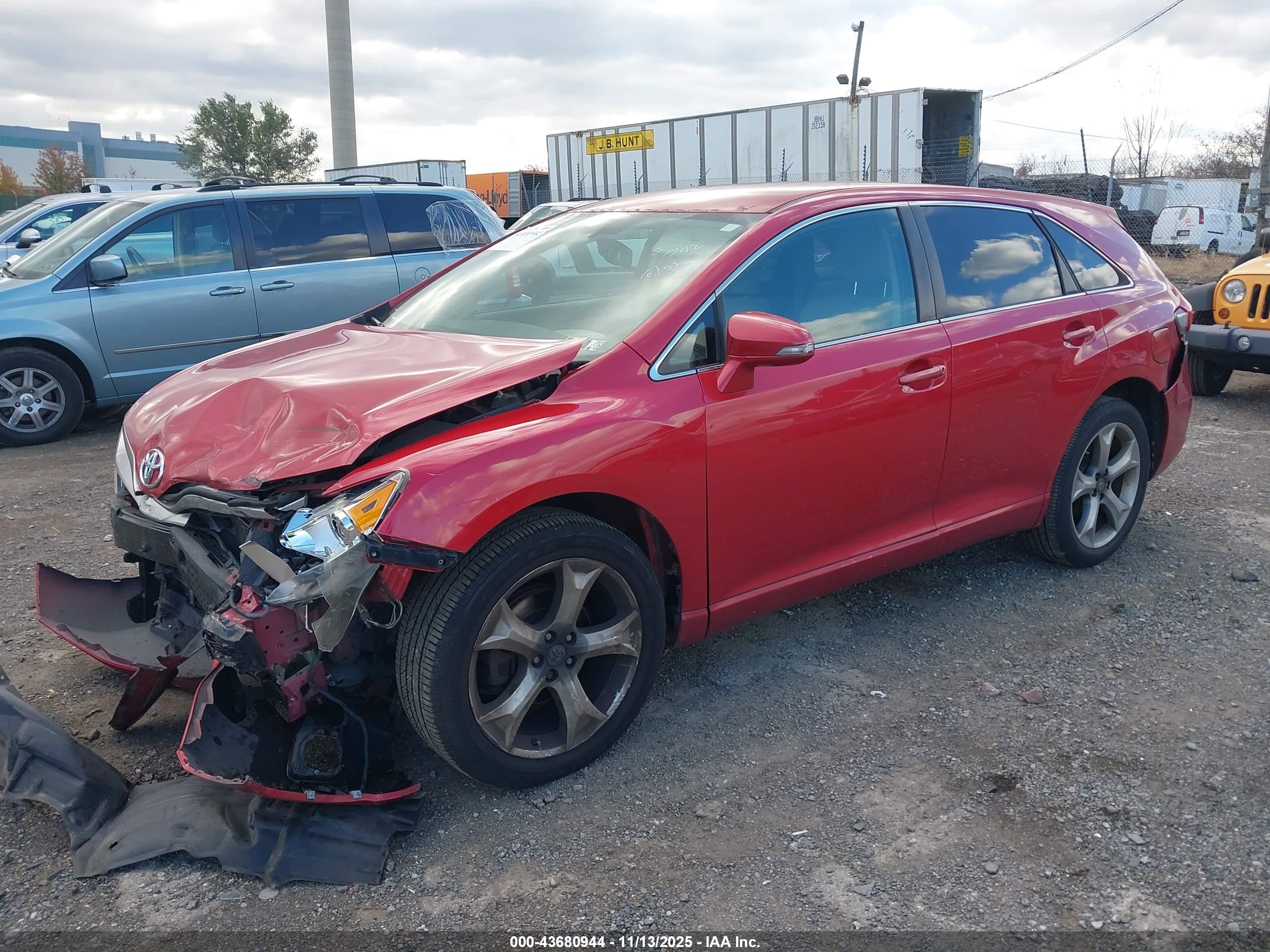 TOYOTA VENZA image 2