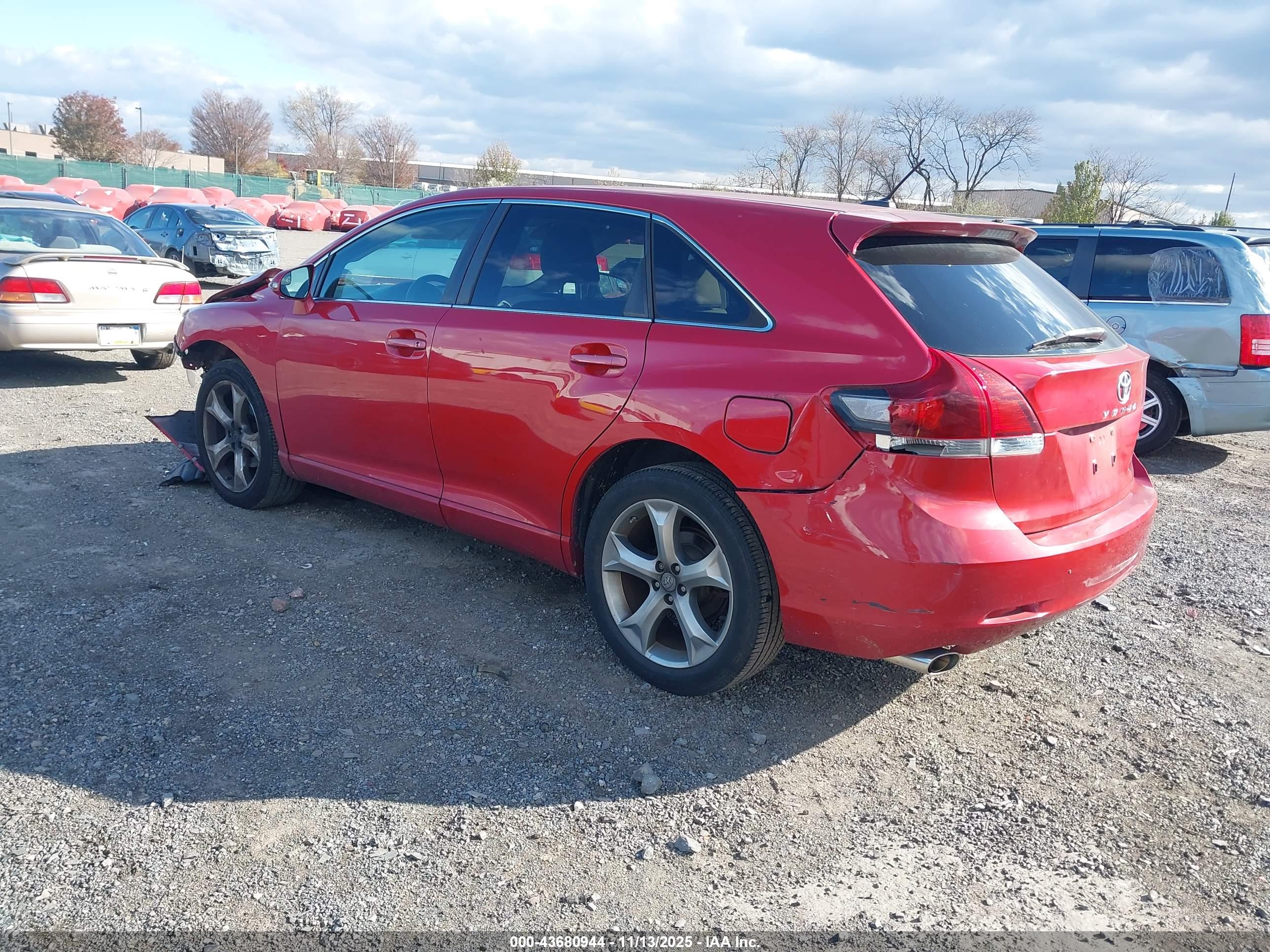 TOYOTA VENZA image 3
